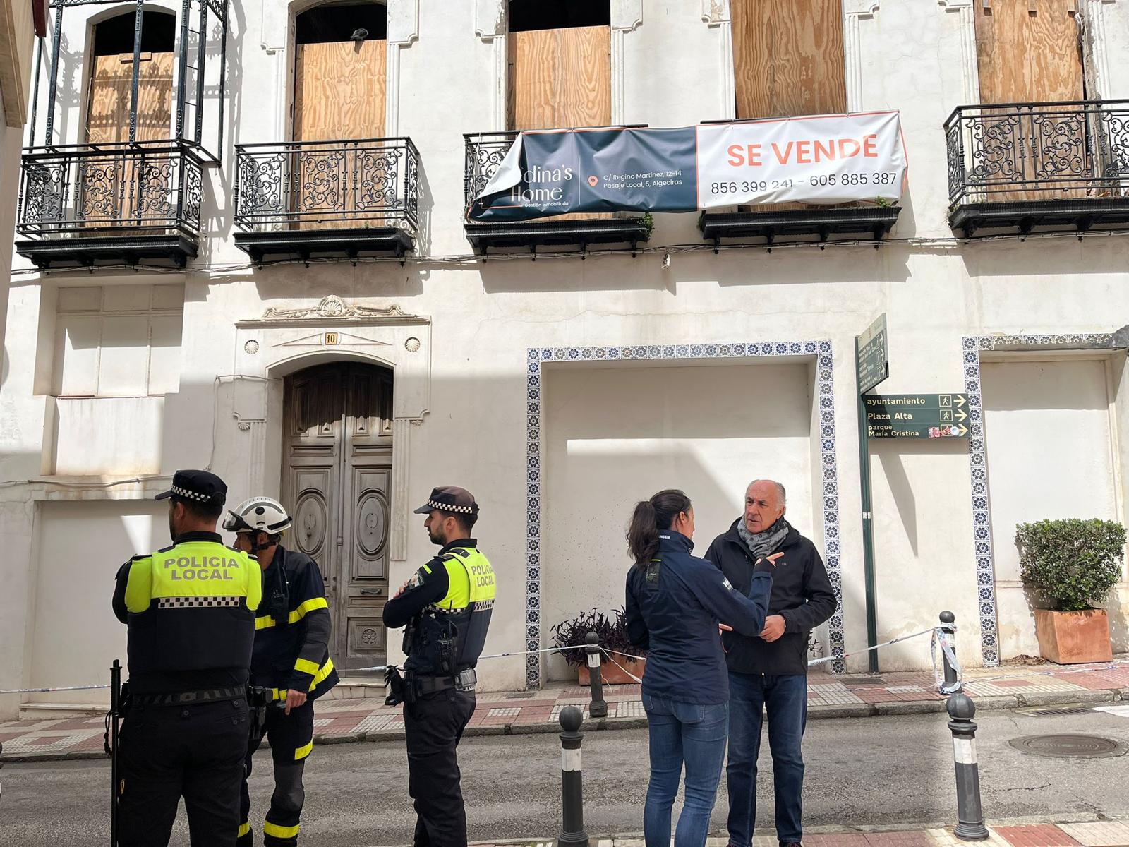 El Ayuntamiento de Algeciras ha procedido al cierre parcial de la calle General Castaños por seguridad