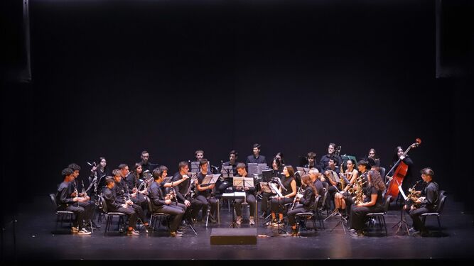 Actuacion-orquesta-Conservatorio-Paco-Lucia_1749135128_173009591_667x375