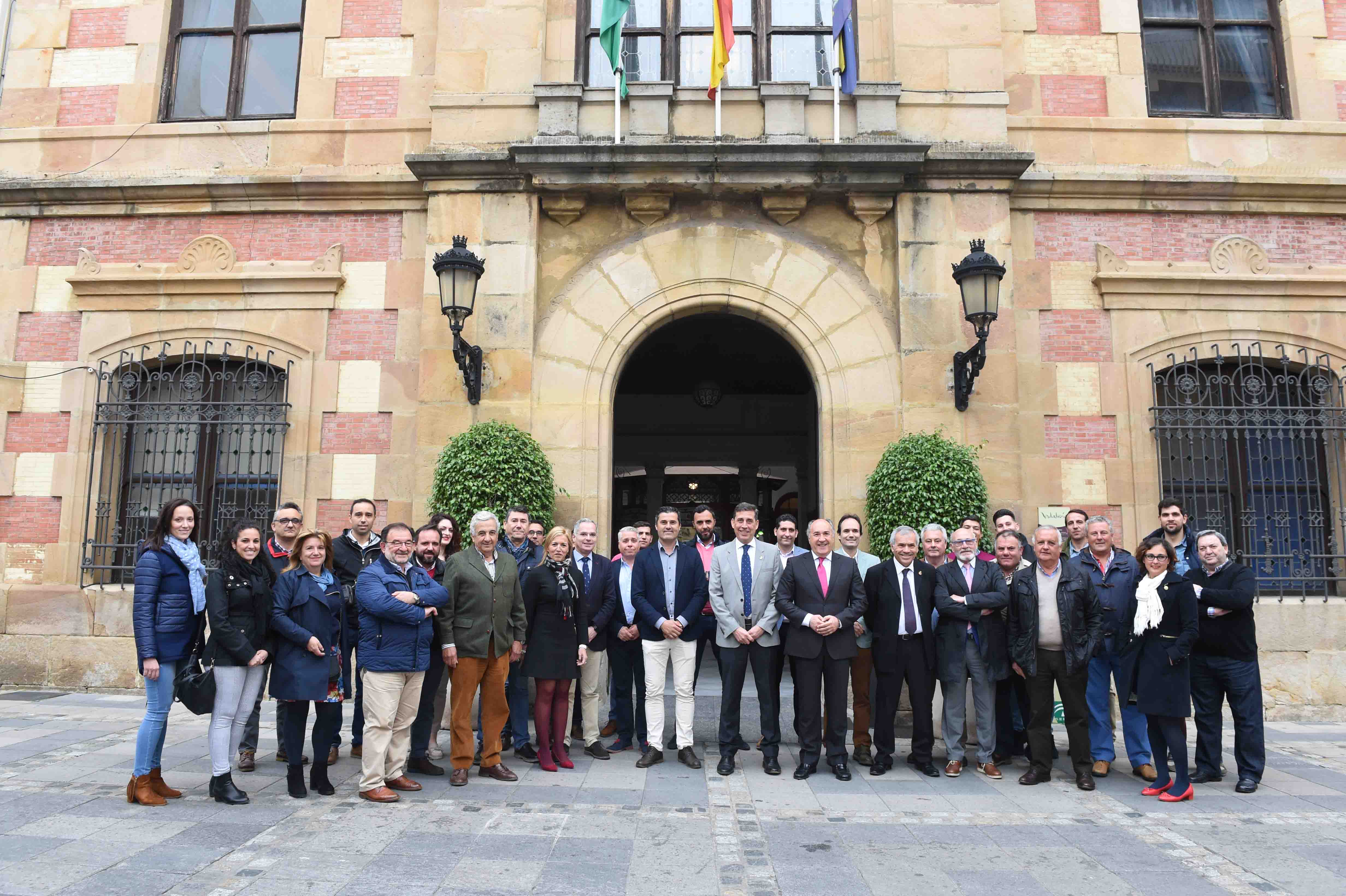 1-RECEPCIÓN A EMPRESARIOS DE LA LOCALIDAD SEVILLANA DE PILAS