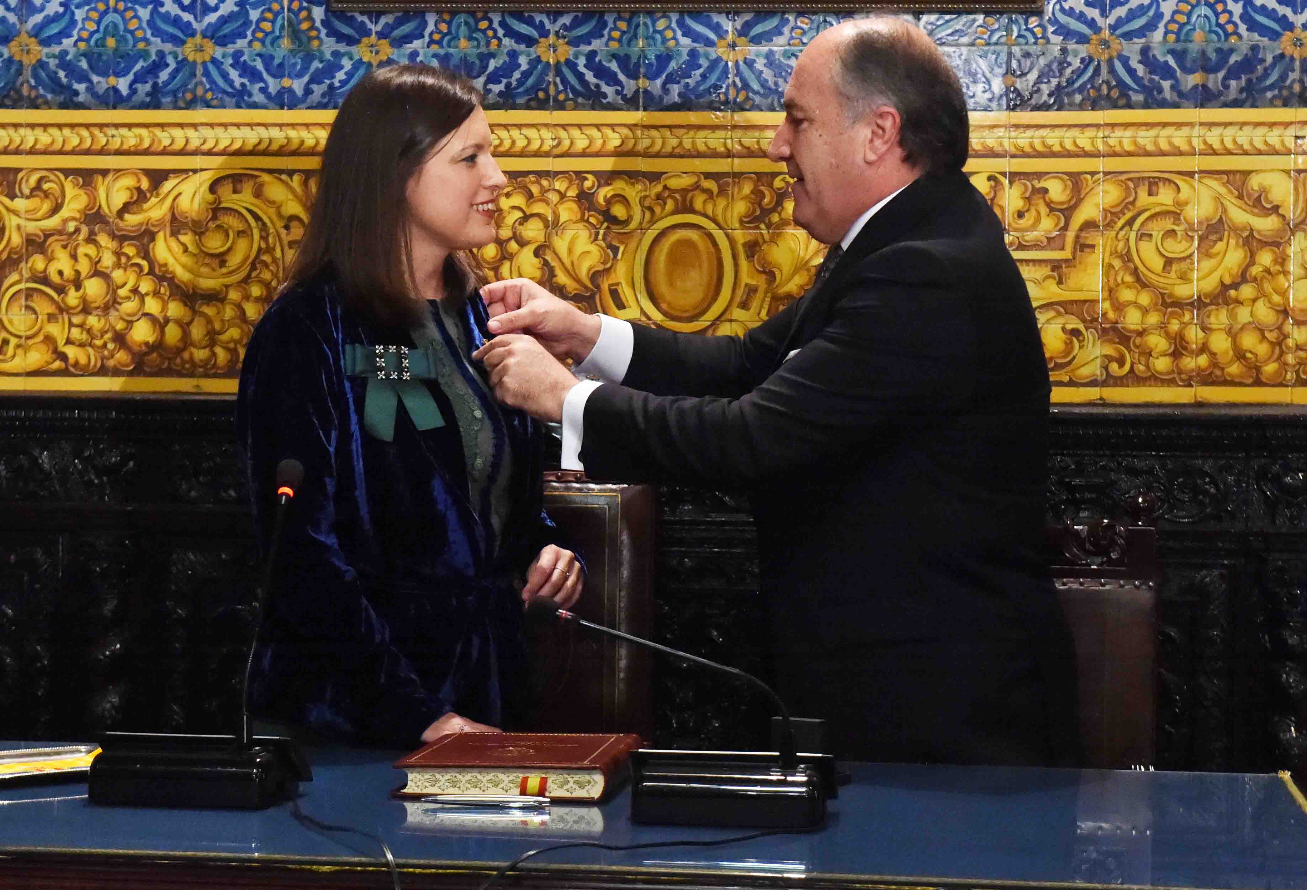 1-RECEPCIÓN A LA ALCALDESA DE SAN FERNANDO, PATRICIA CAVADA, POR PARTE DEL ALCALDE, JOSÉ IGNACIO LANDALUCE