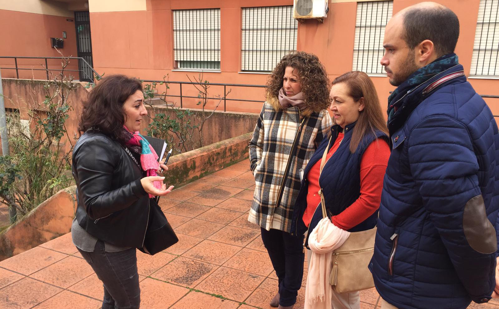1-REUNIÓN CON LOS VECINOS DE LA URB. CARTEYA EN LA VILLA VIEJA