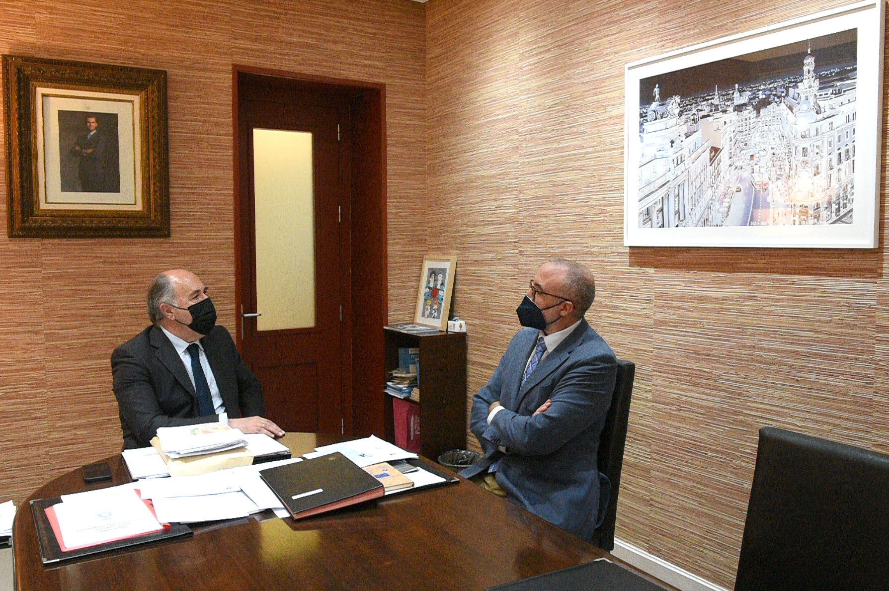 1-VISITA ALBERTO GUERRERO VALLE DIRECTOR DE CARREFOURJPG