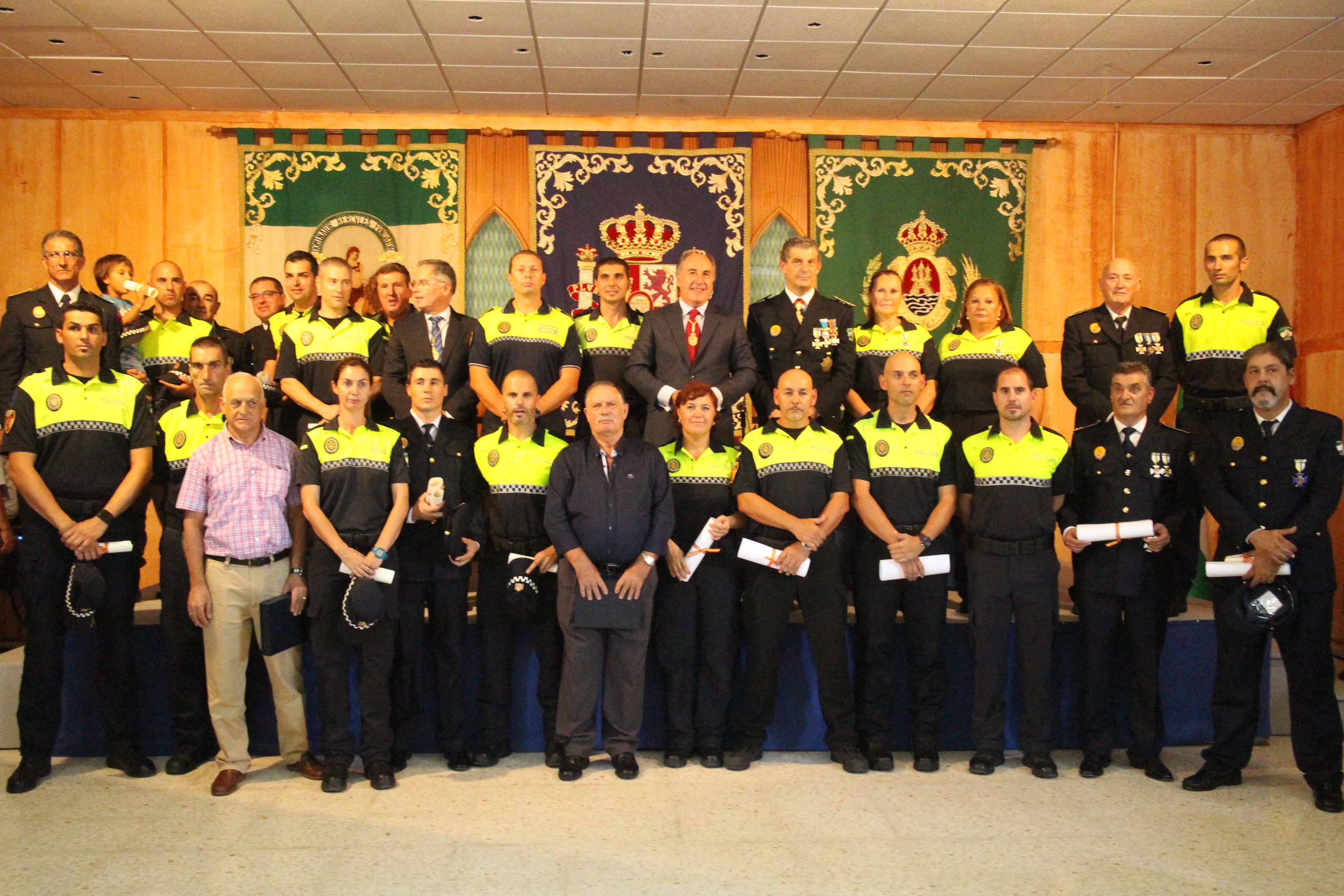 2-ATRONA POLOCIA LOCAL.JPG