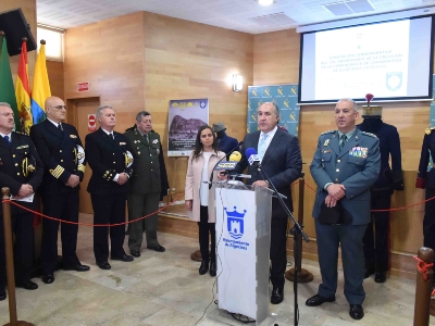 2-INAUGURACIÓN DE LA EXPOSICIÓN CON MOTIVO DEL 140 ANIVERSARIO DE LA CREACIÓN DE LA COMANDANCIA DE CARABINEROS DE ALGECIRAS
