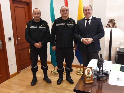 2-IZADA DE BANDERA EN LA EXPOSICIÓN DE UNIDAD MILITAR DE EMERGENCÍAS