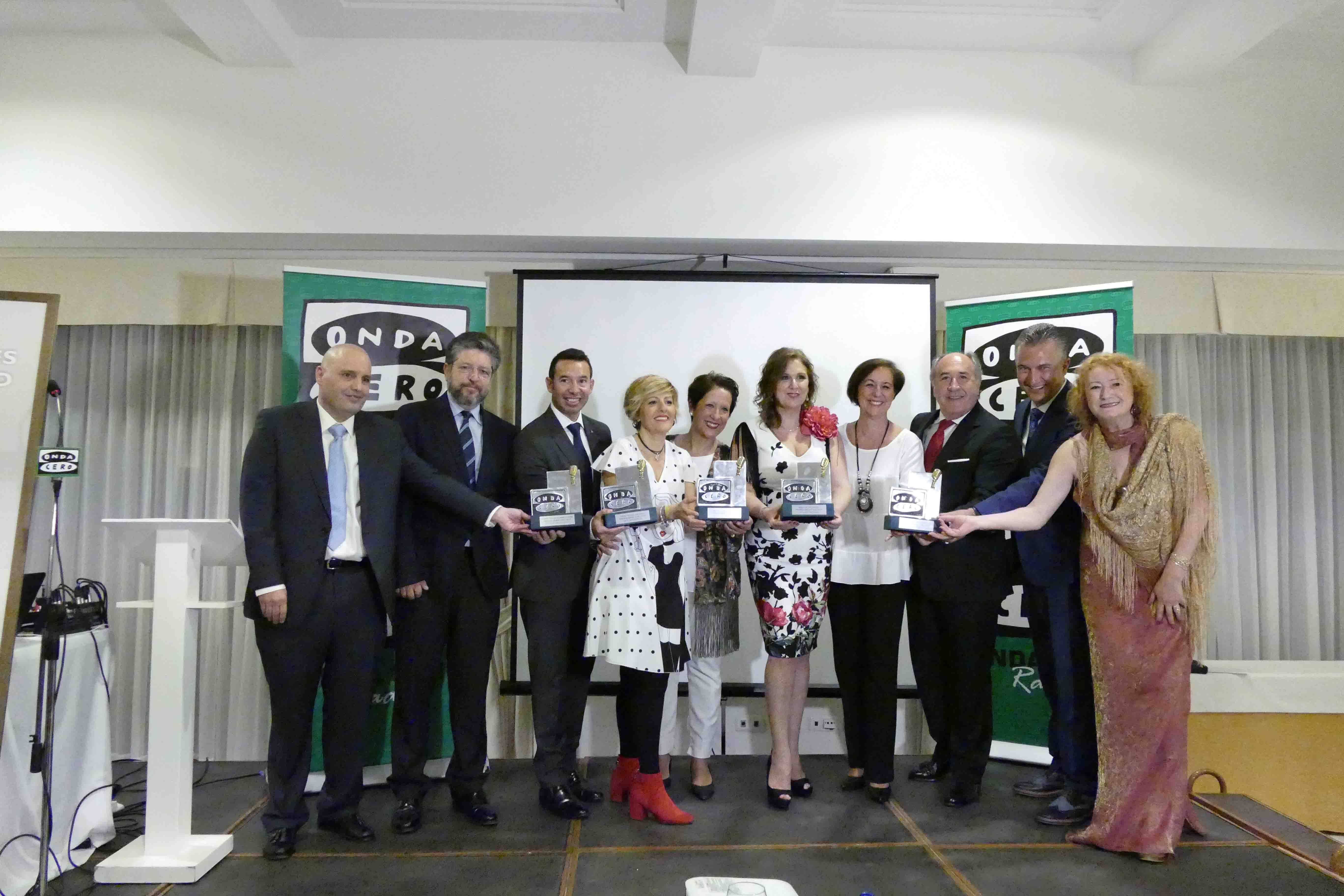 2-PRIMEROS PREMIOS ANUALES ONDA CERO ALGECIRAS, CON LA ASISTENCIA DEL ALCALDE, JOSÉ IGNACIO LANDALUCE