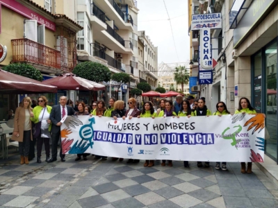 Landaluce preside el acto institucional contra la violencia de género