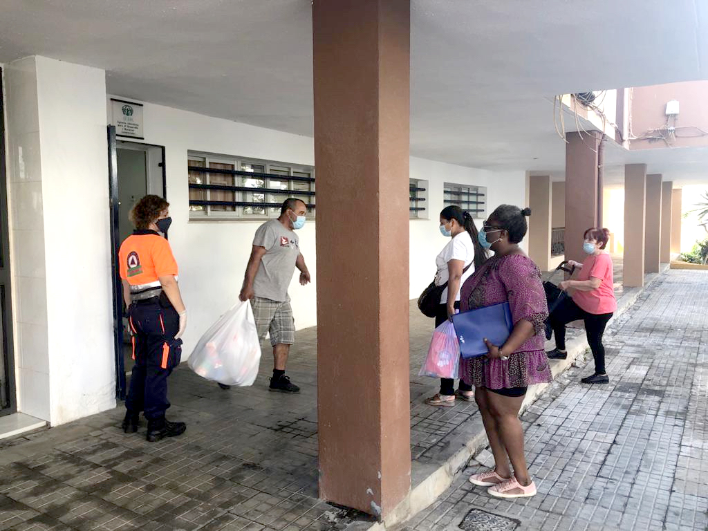 ADRA REPARTO DE ALIMENTOS
