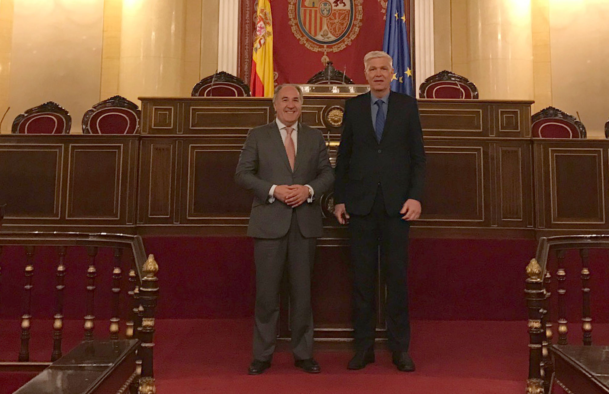 ALCALDE CON EMBAJADOR DINAMARCA