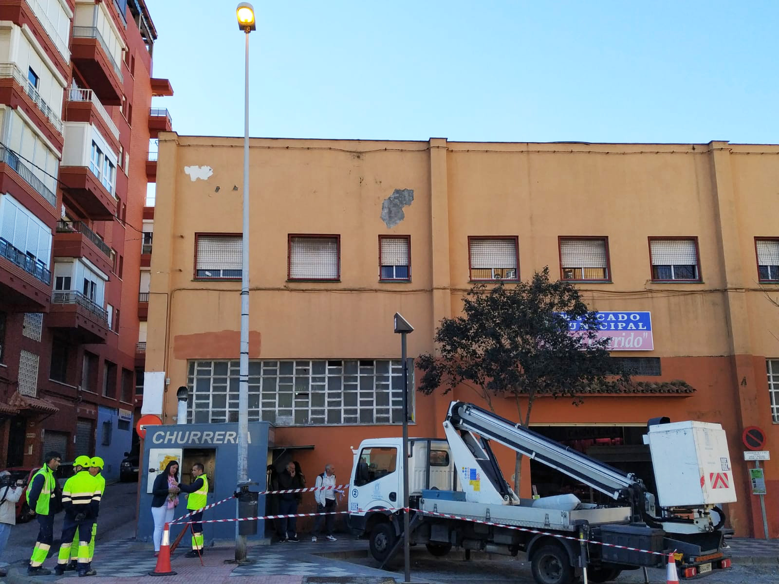 *ALUMBRADO HOTEL GARRIDO