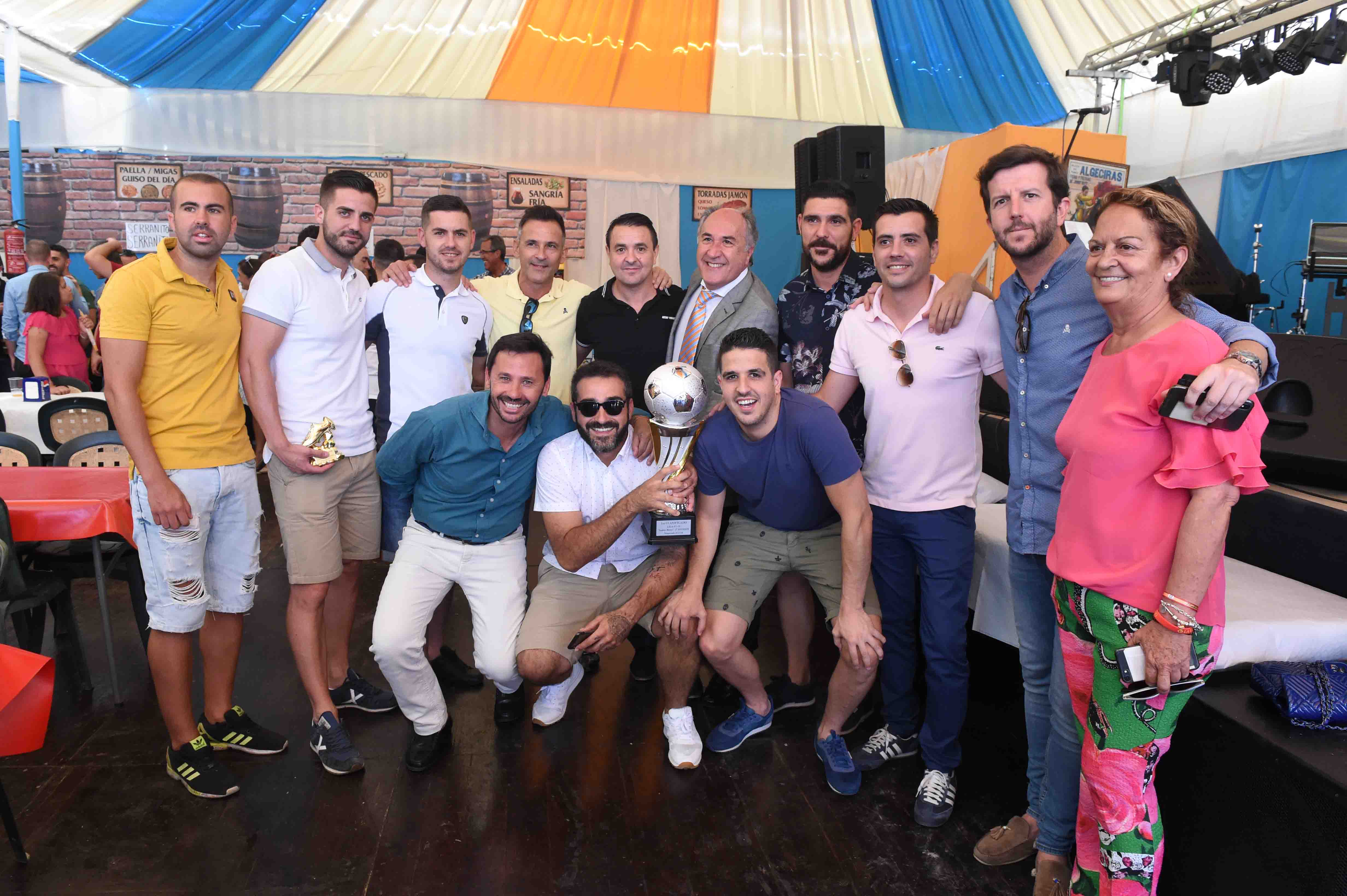 CASETA MUNICIPAL ENTREGA DE PREMIOS DE LOS TORNEOS MUNICIPALES DE FÚTBOL