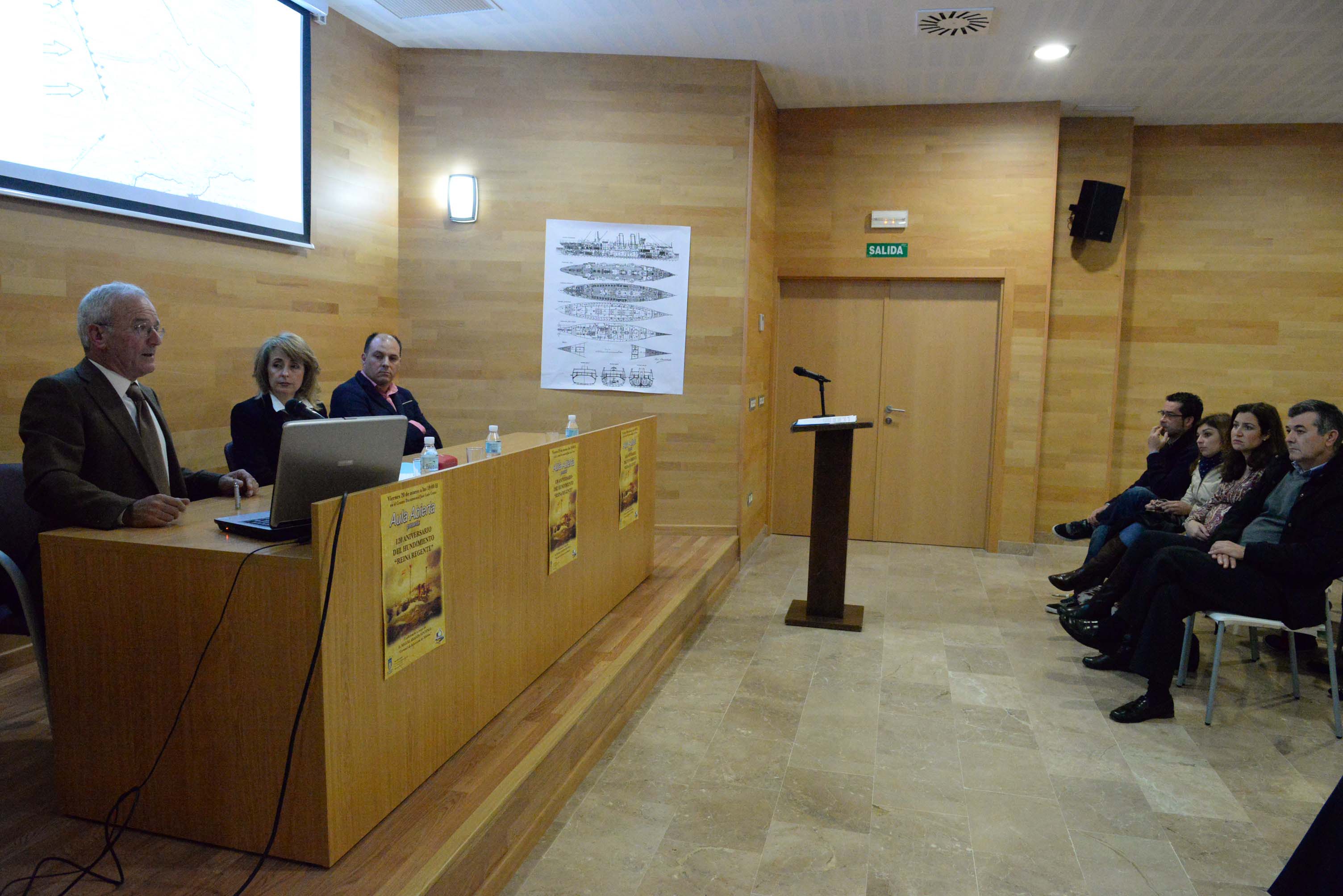 Conferencia del ciclo Aula abierta sobre el hundimiento del buque Reina Regente