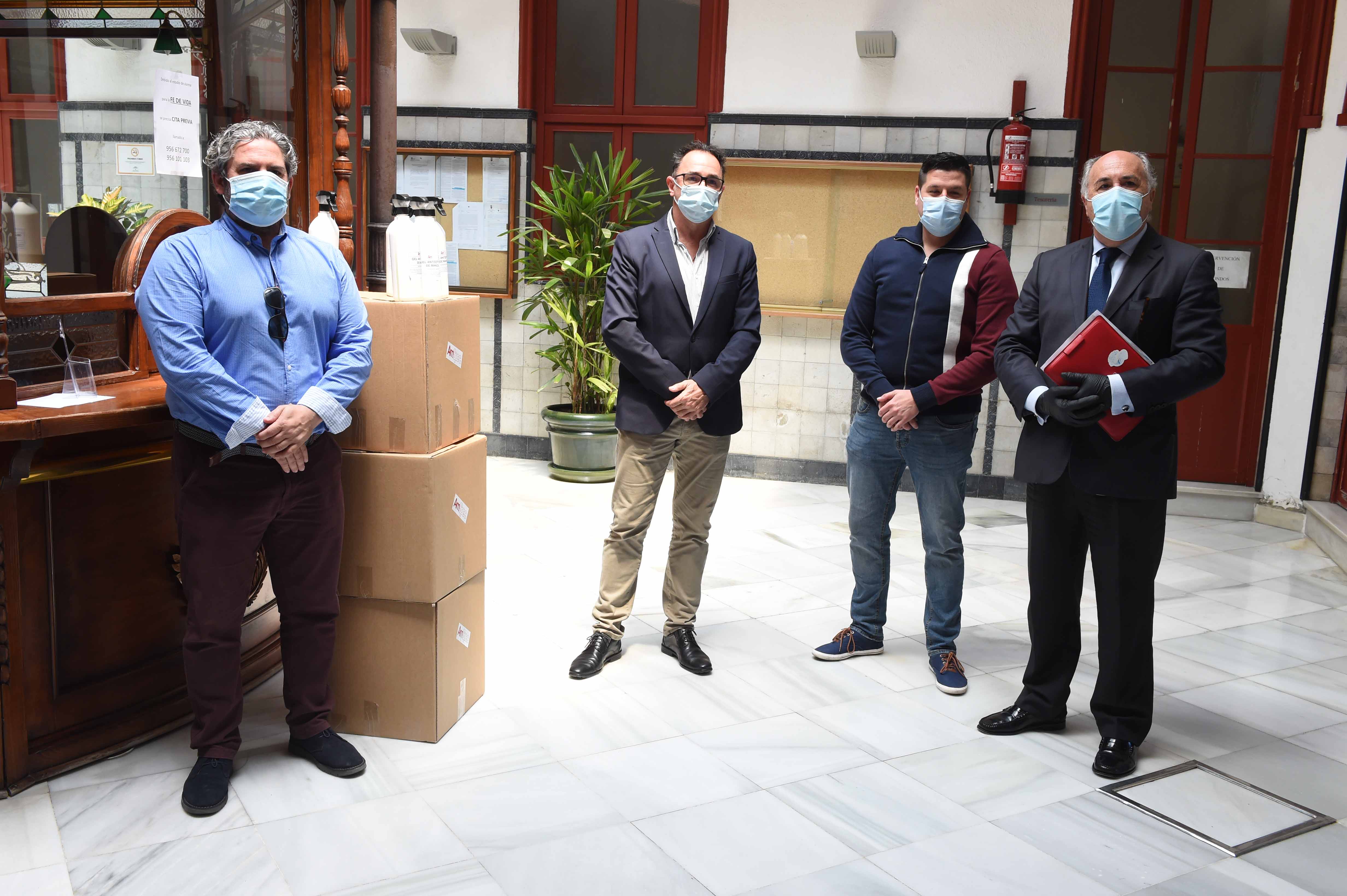 ENTREGA DE GEL  HIDROALCOHOLICO
