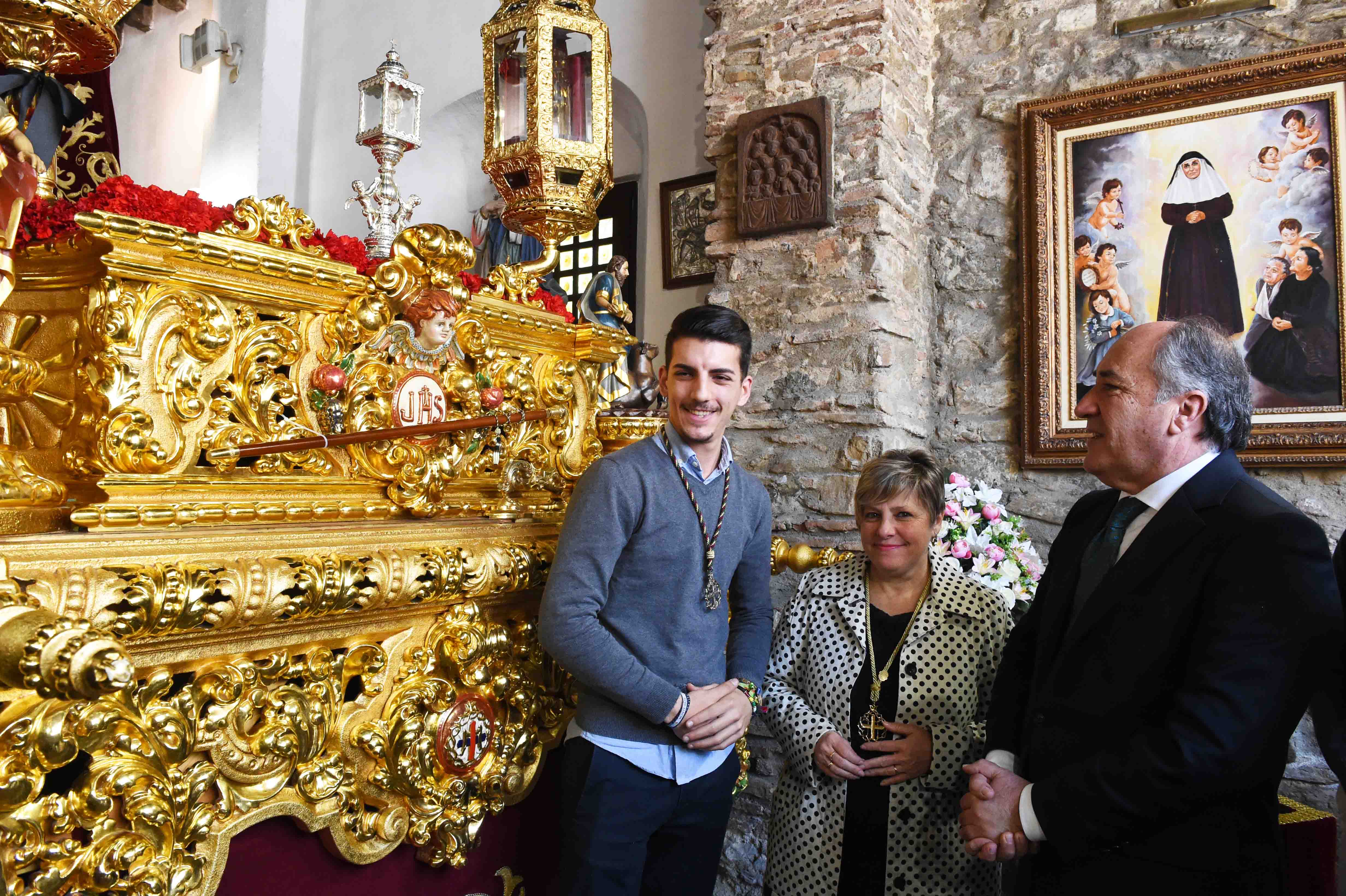 ENTREGA DEL BASTÓN DE MANDO DE LA CIUDAD AL CRISTO DE MEDINACELI