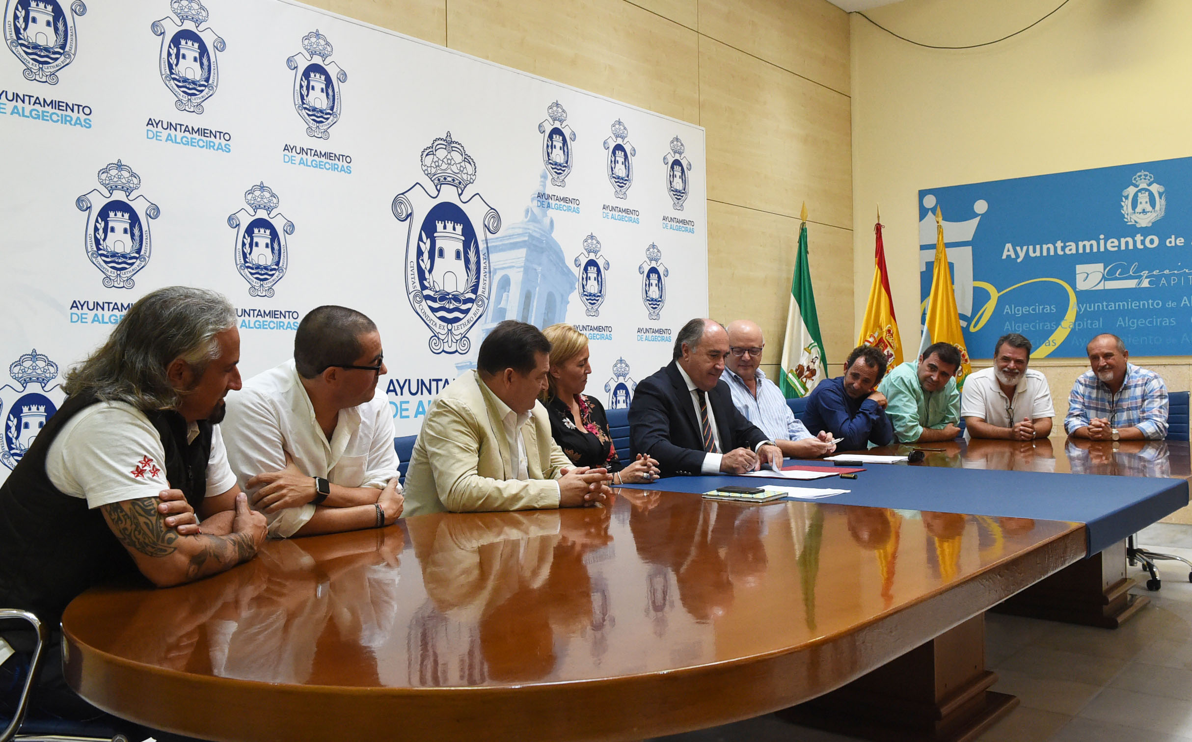 FIRMA CONVENIO EMALGESA