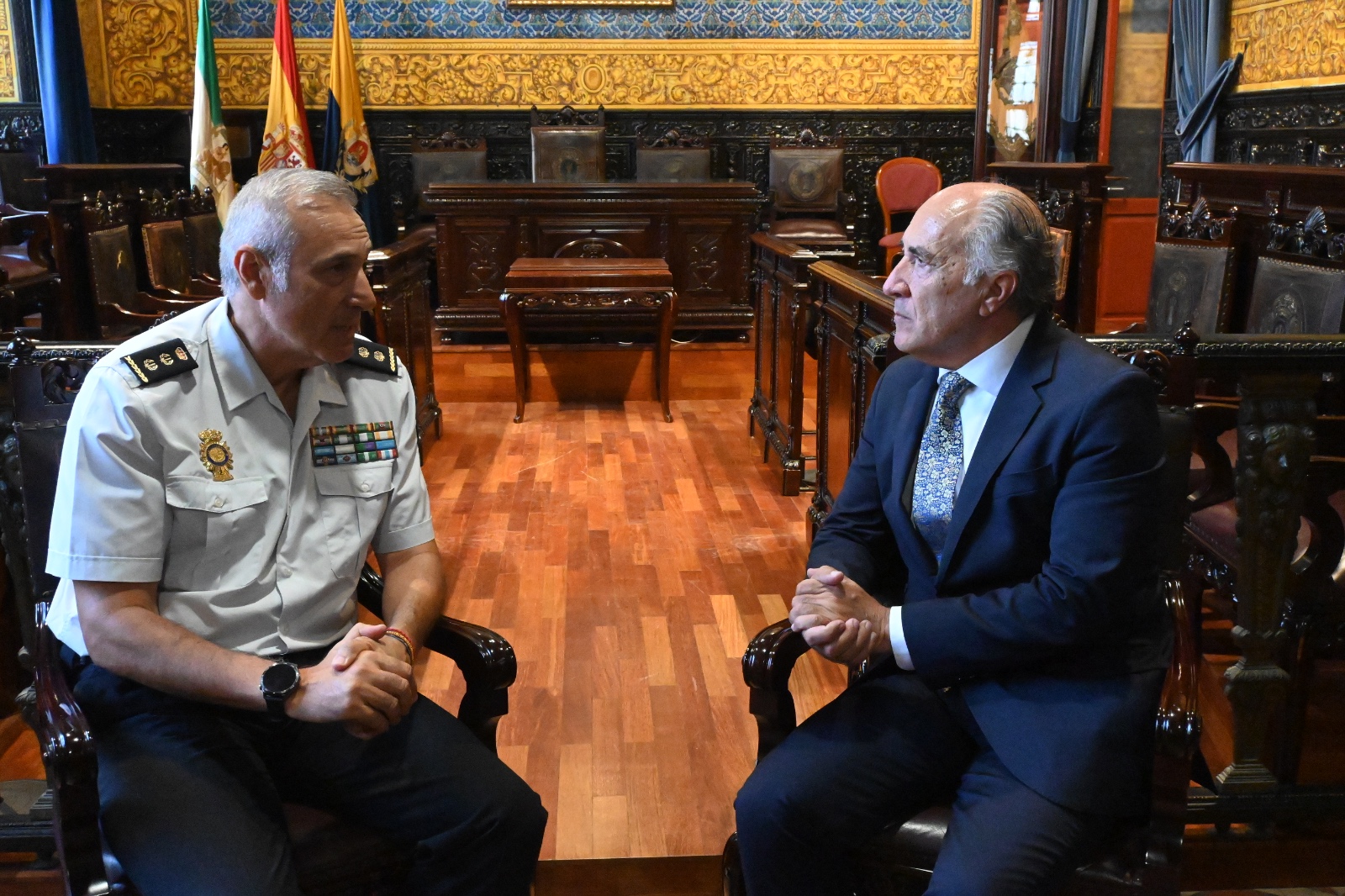 FOTO COMISARIO 1