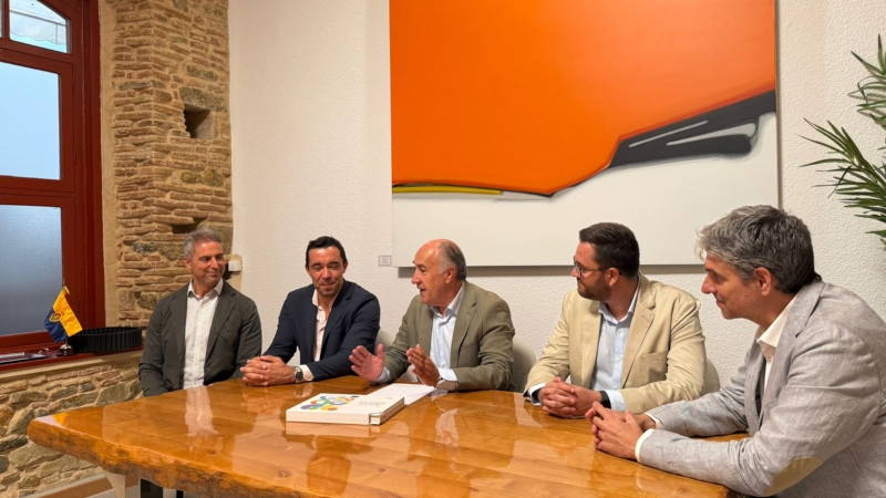 El alcalde recibe al nuevo gerente de Emalgesa