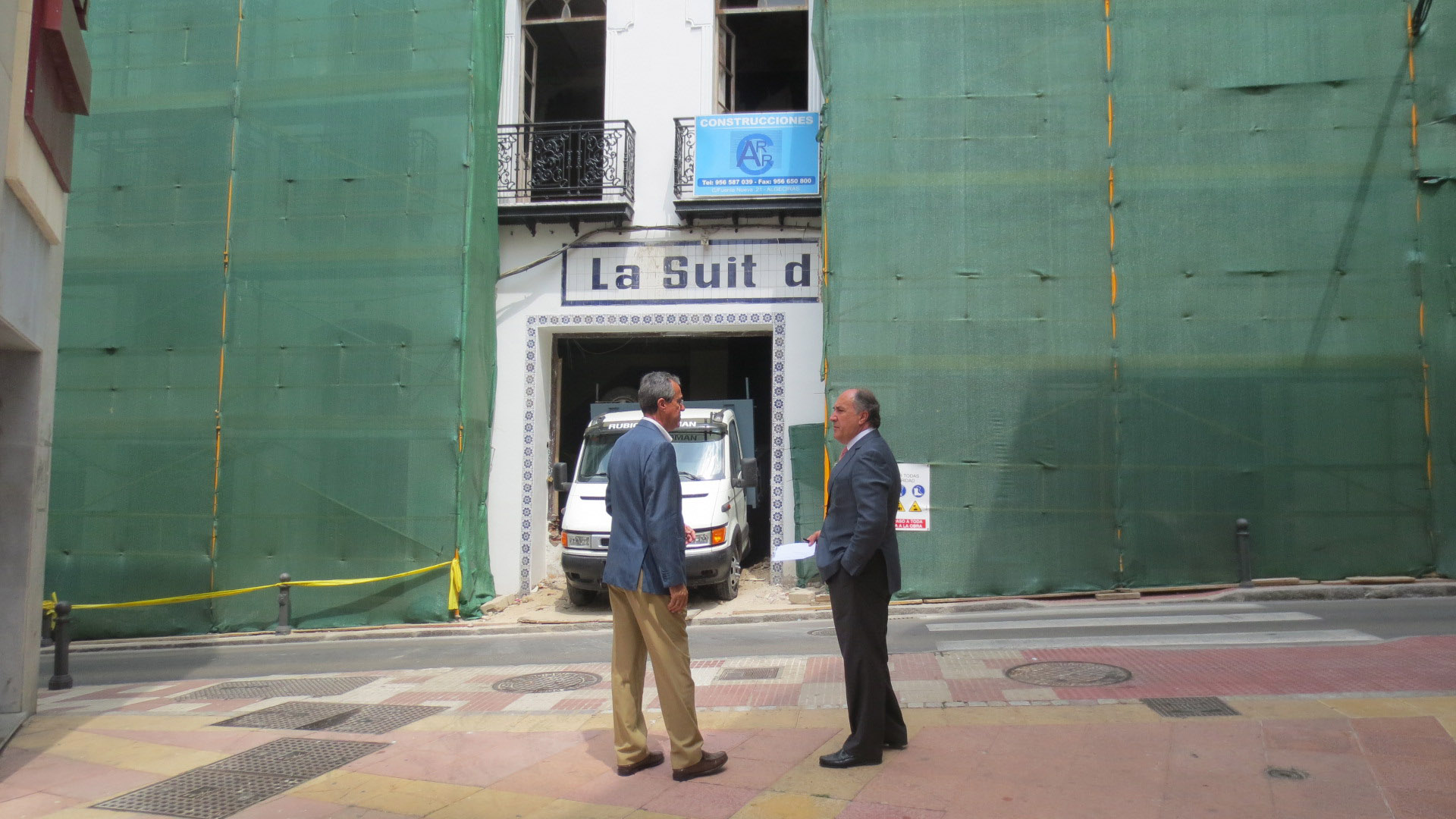 LA SUIT DE LAS CORTINAS