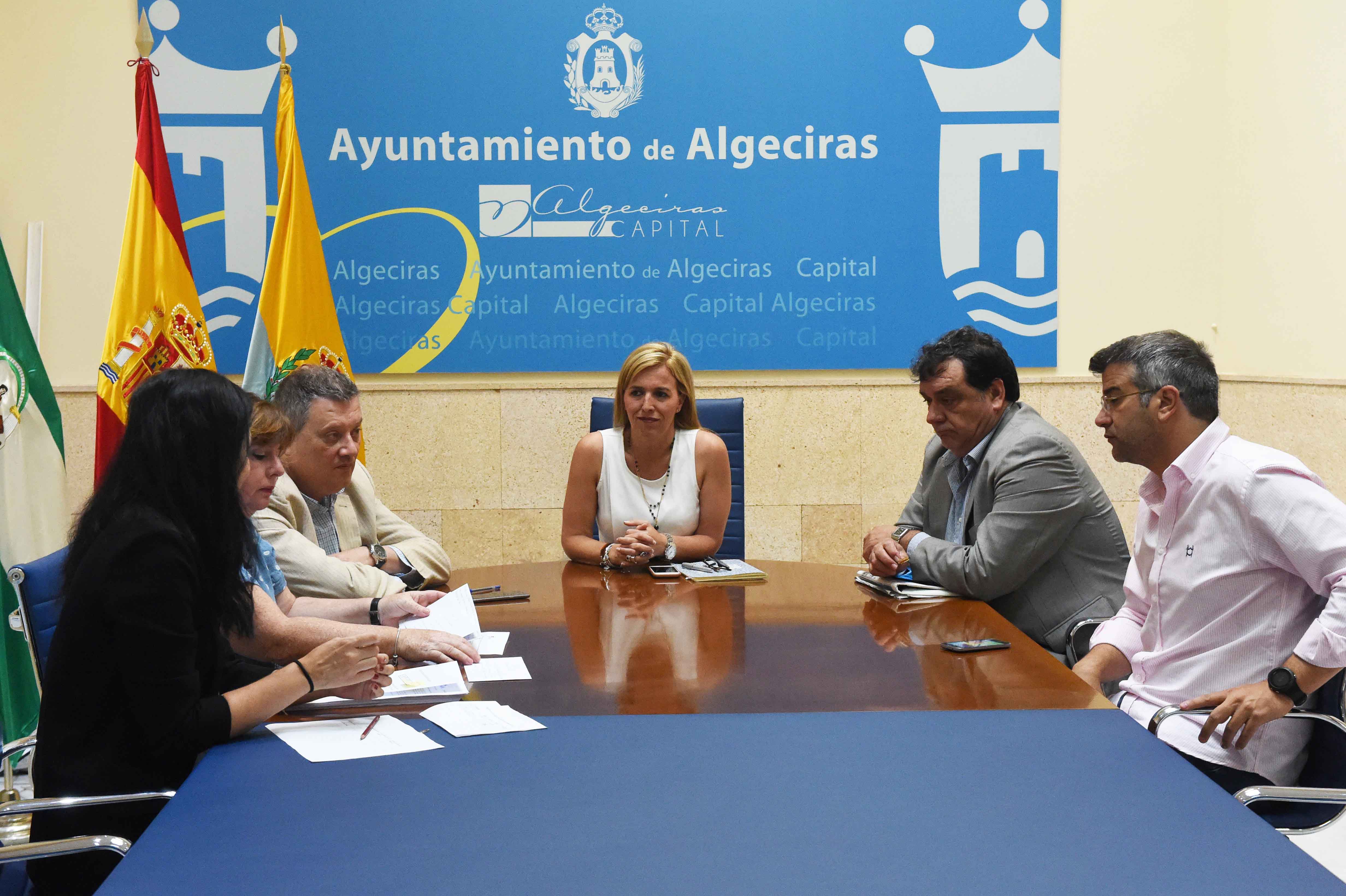 MESA DE CONTRATACIÓN HELADERIAS