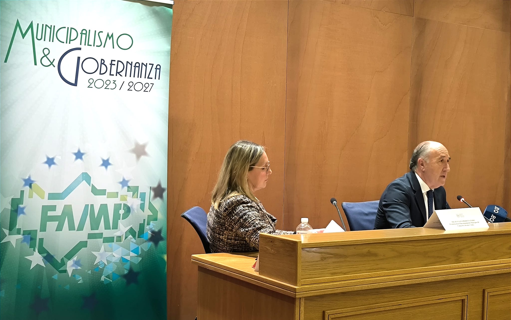 MESA REDONDA  LOS OD ARGISA