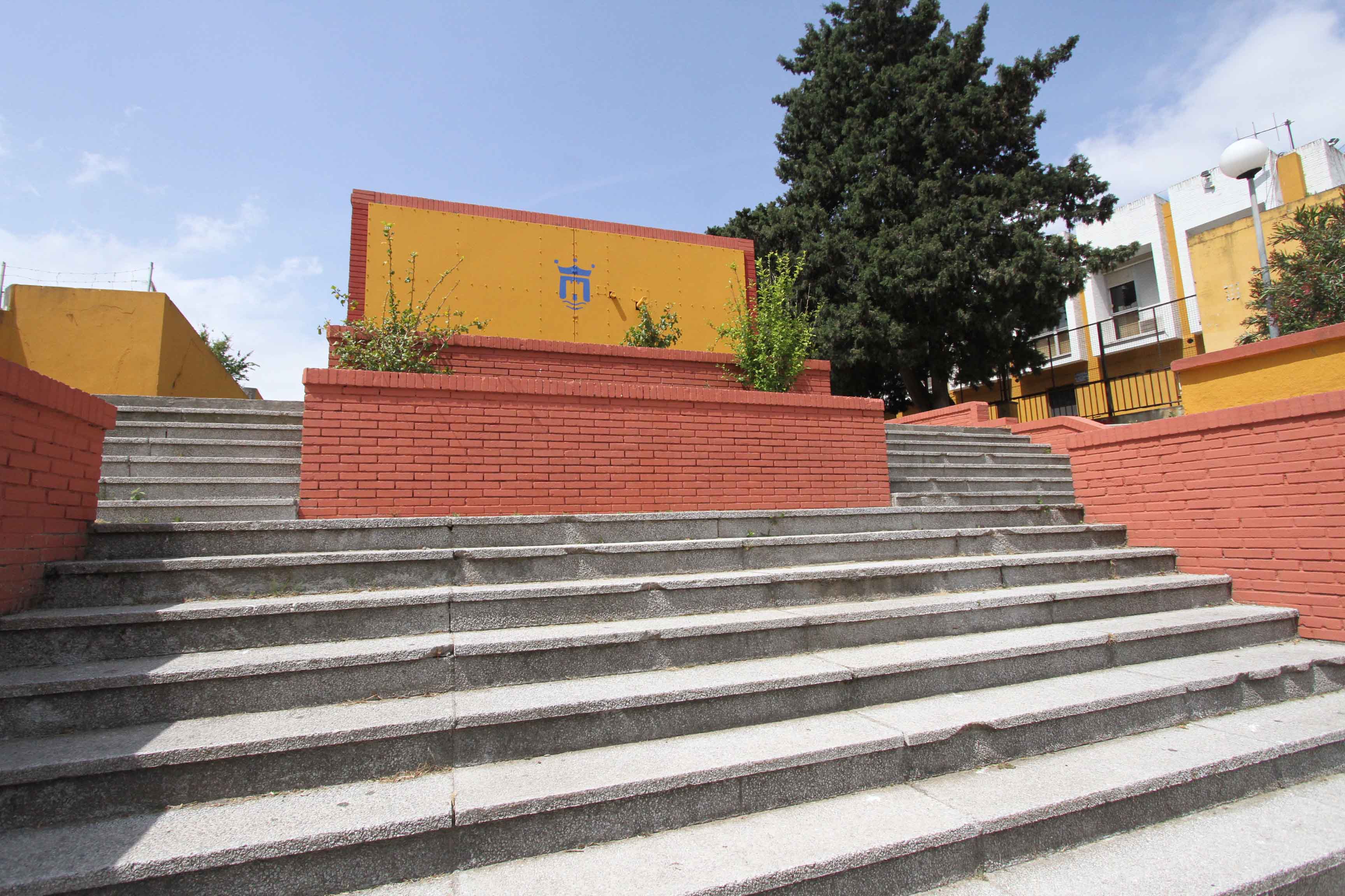 PINTURA MURAL ESCALERAS UNED-EMALGESA 006