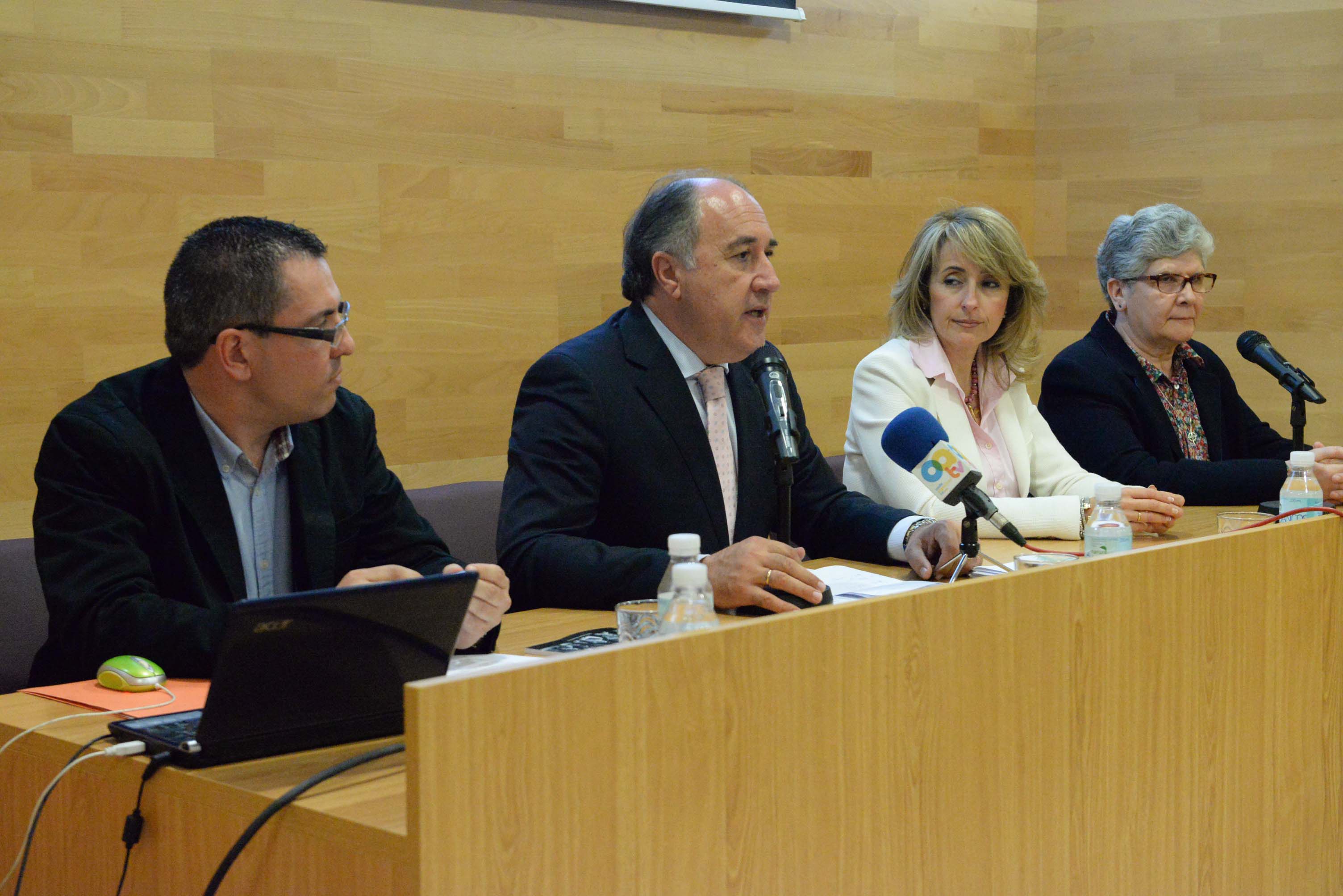 PRESENTACIÓN DEL LIBRO DE ANTONIO MARTÍN LAS ADORATRICES EN ALGECIRAS