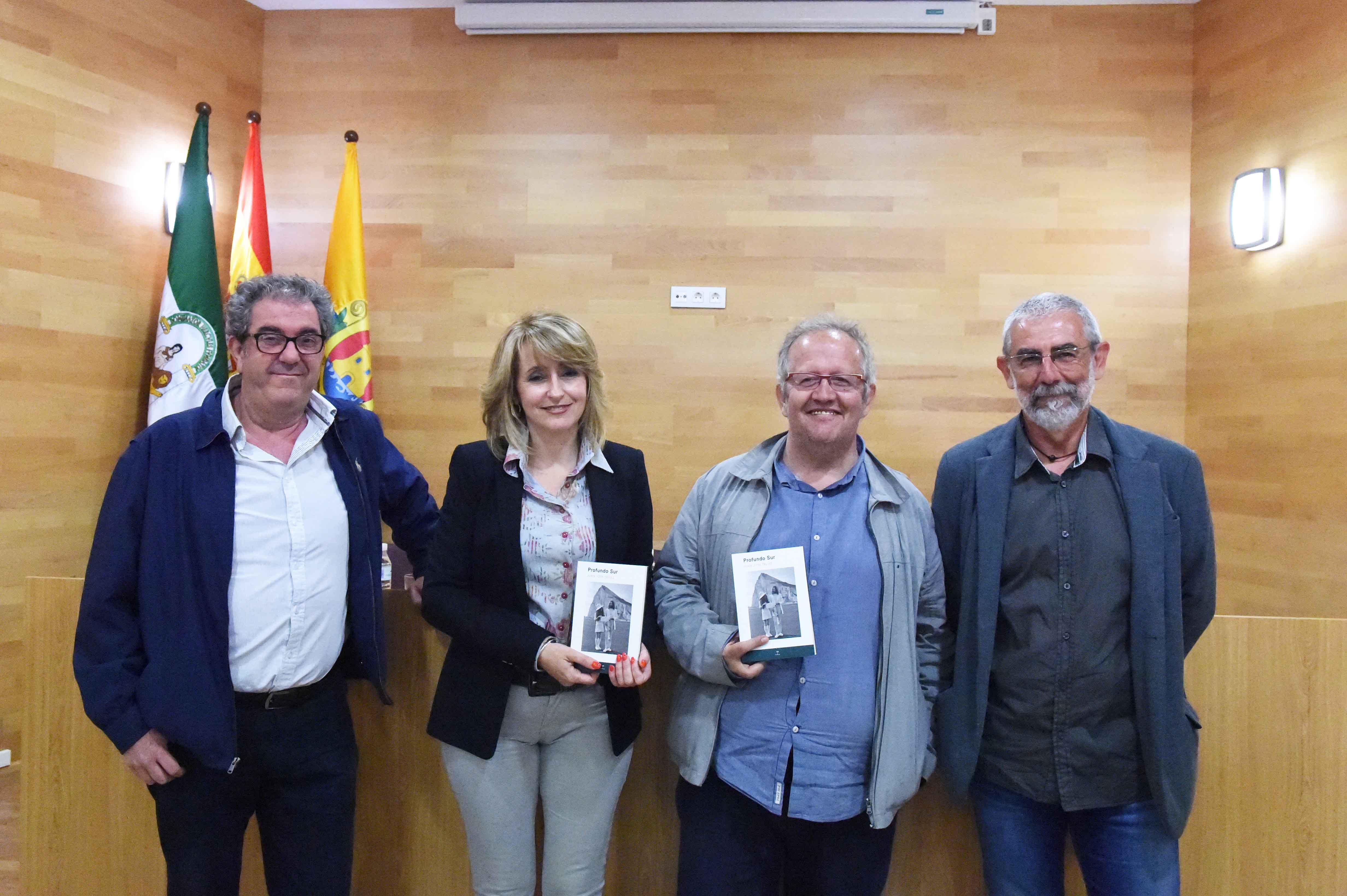 PRESENTACIÓN DEL LIBRO DE JUAN JOSÉ TÉLLEZ PROFUNDO SUR