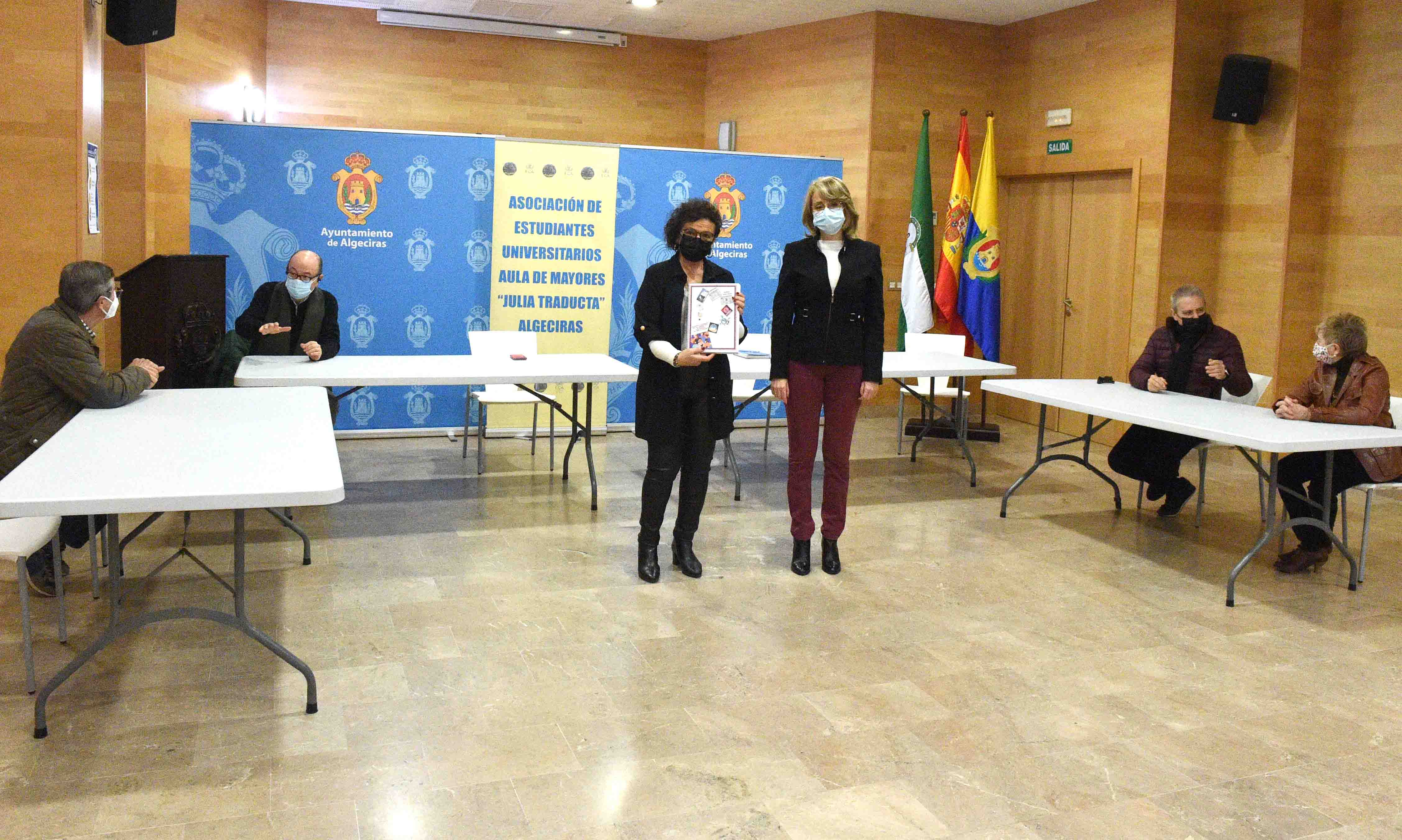 PRESENTACION JULIA TRADUCTA