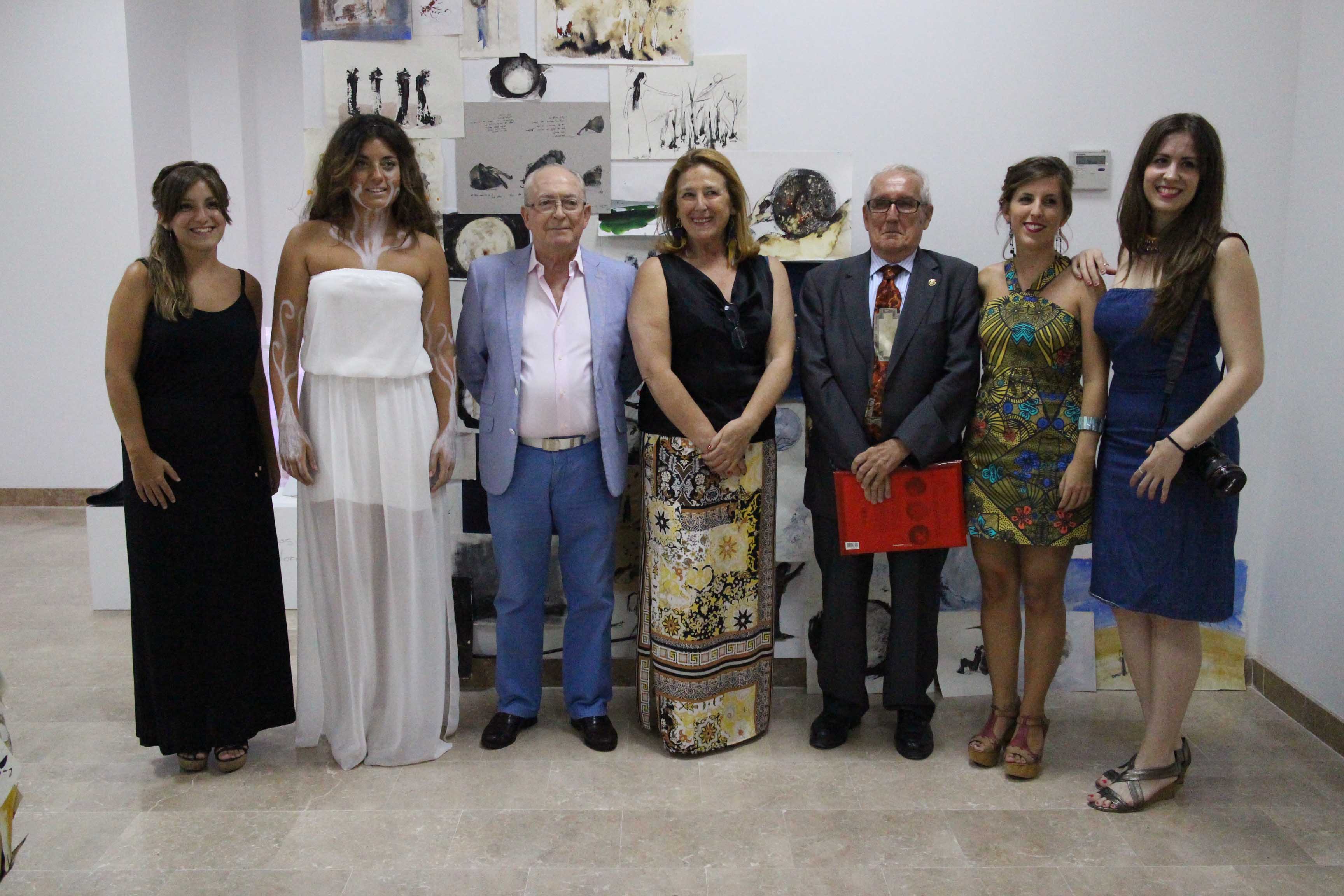 PRESENTACION LIBRO LUNAS VIEJAS Y EXPOSICION DE ILUSTRACIONES DE CARMEN LLORET