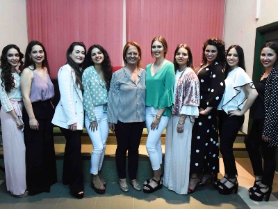REINA JUVENIL Y DAMAS