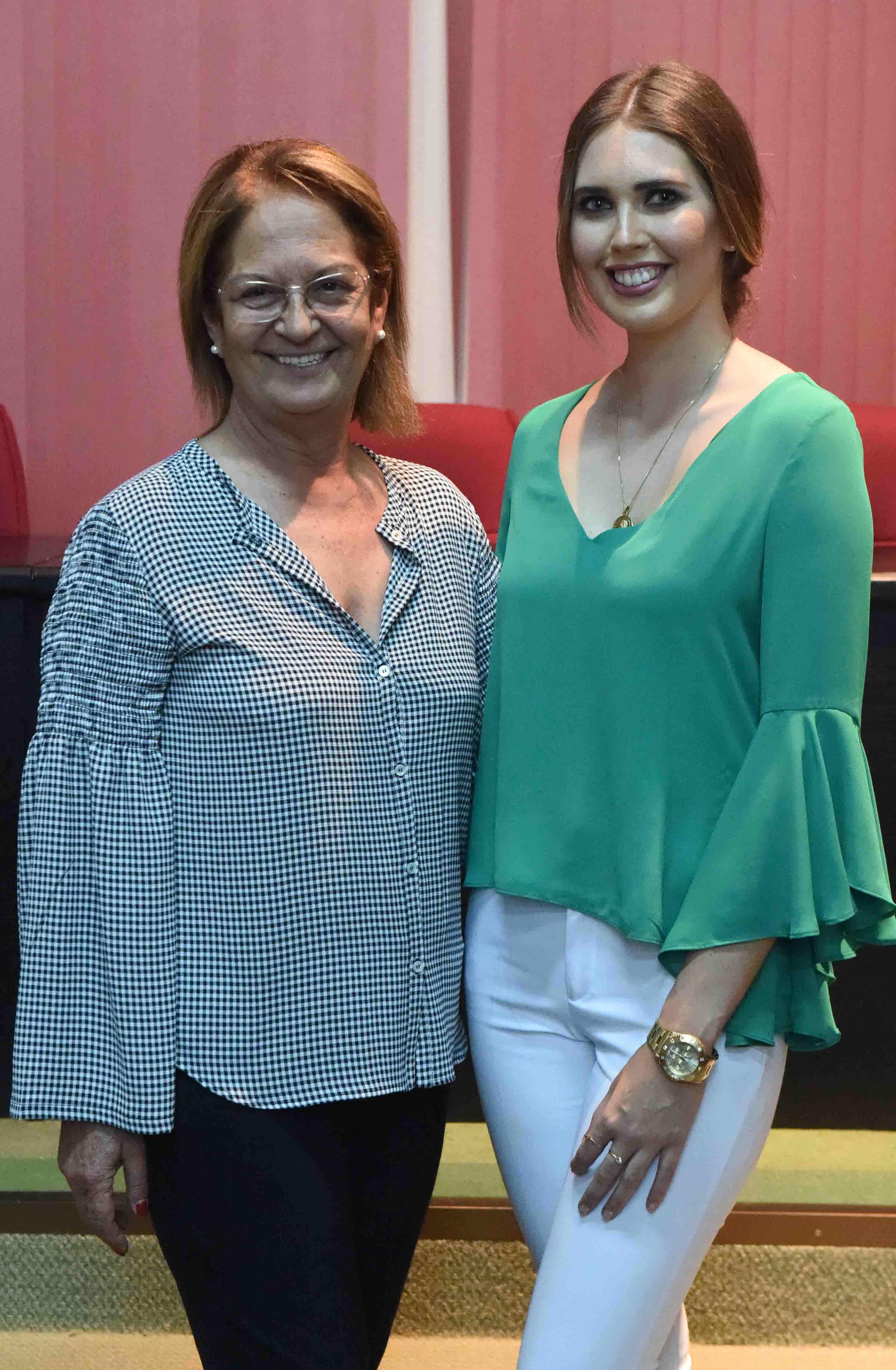 REINA JUVENIL