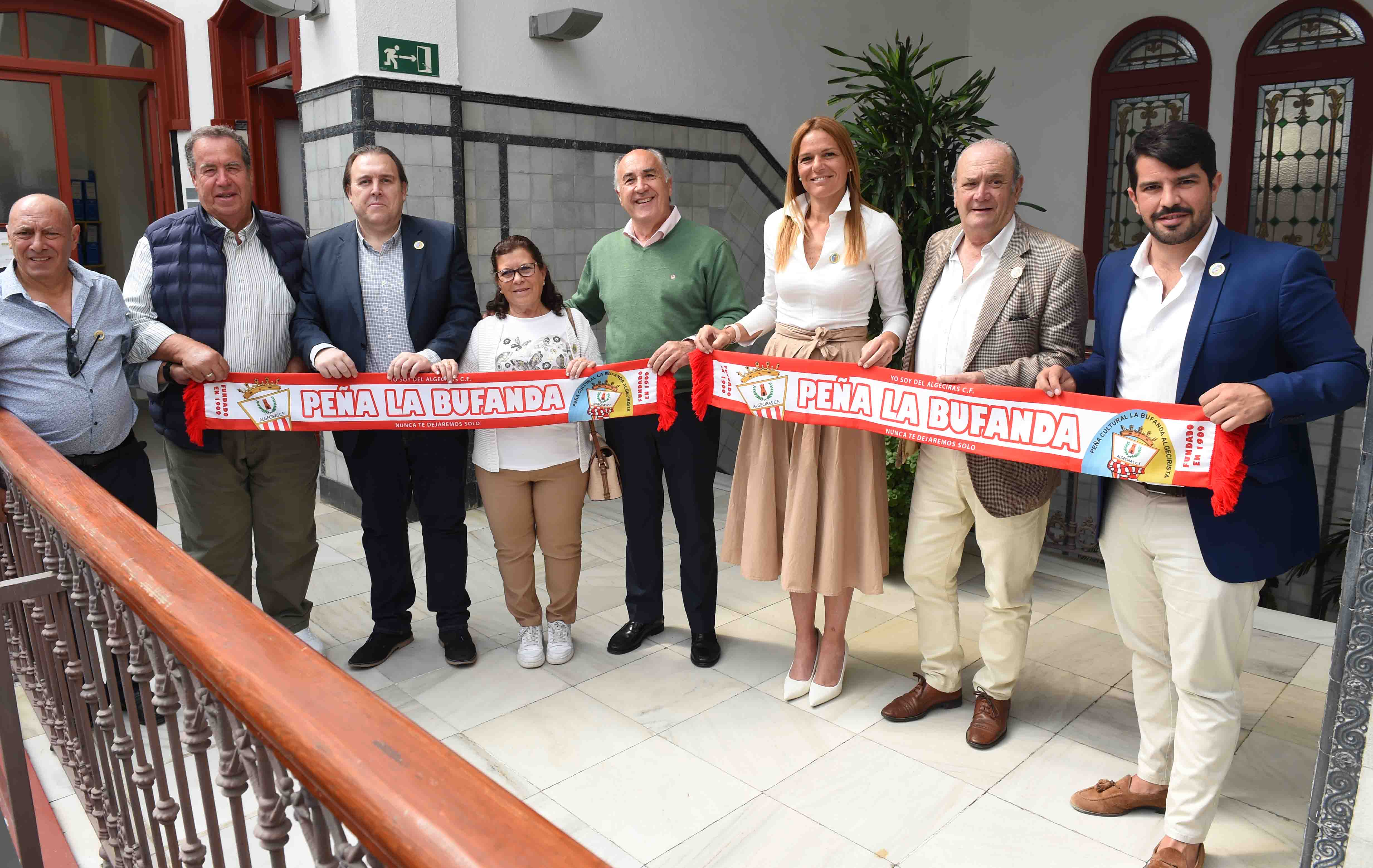 REUNION CON NUEVA DIRECTIVA DE LA PEÑA LA BUFANDA.JPG