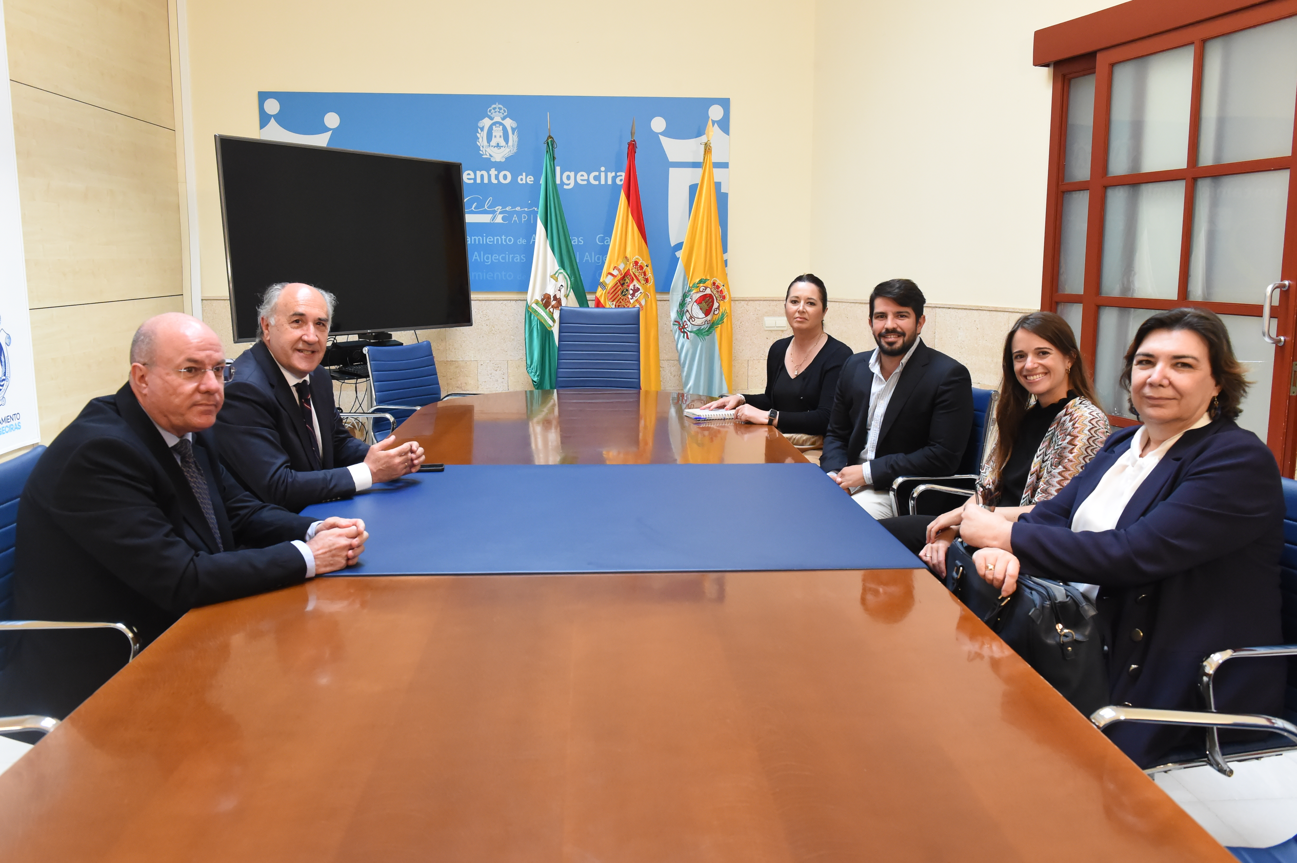 REUNION DIRECTOR GENERAL S.S. TEMAS FORMACION Y ATENCION AL CIUDADANO
