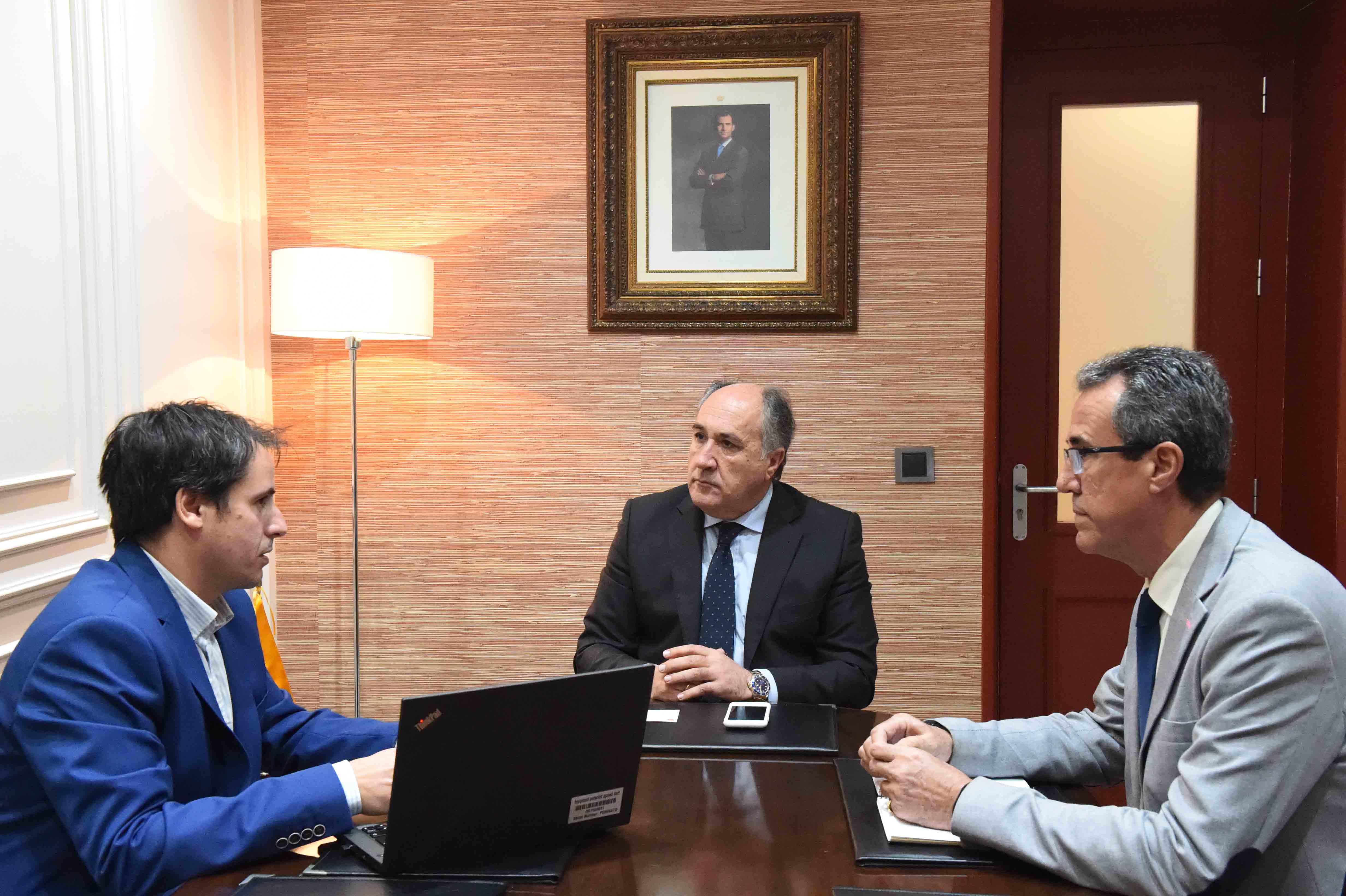 REUNION DIRECTOR TERRITORIAL DE ORANGE