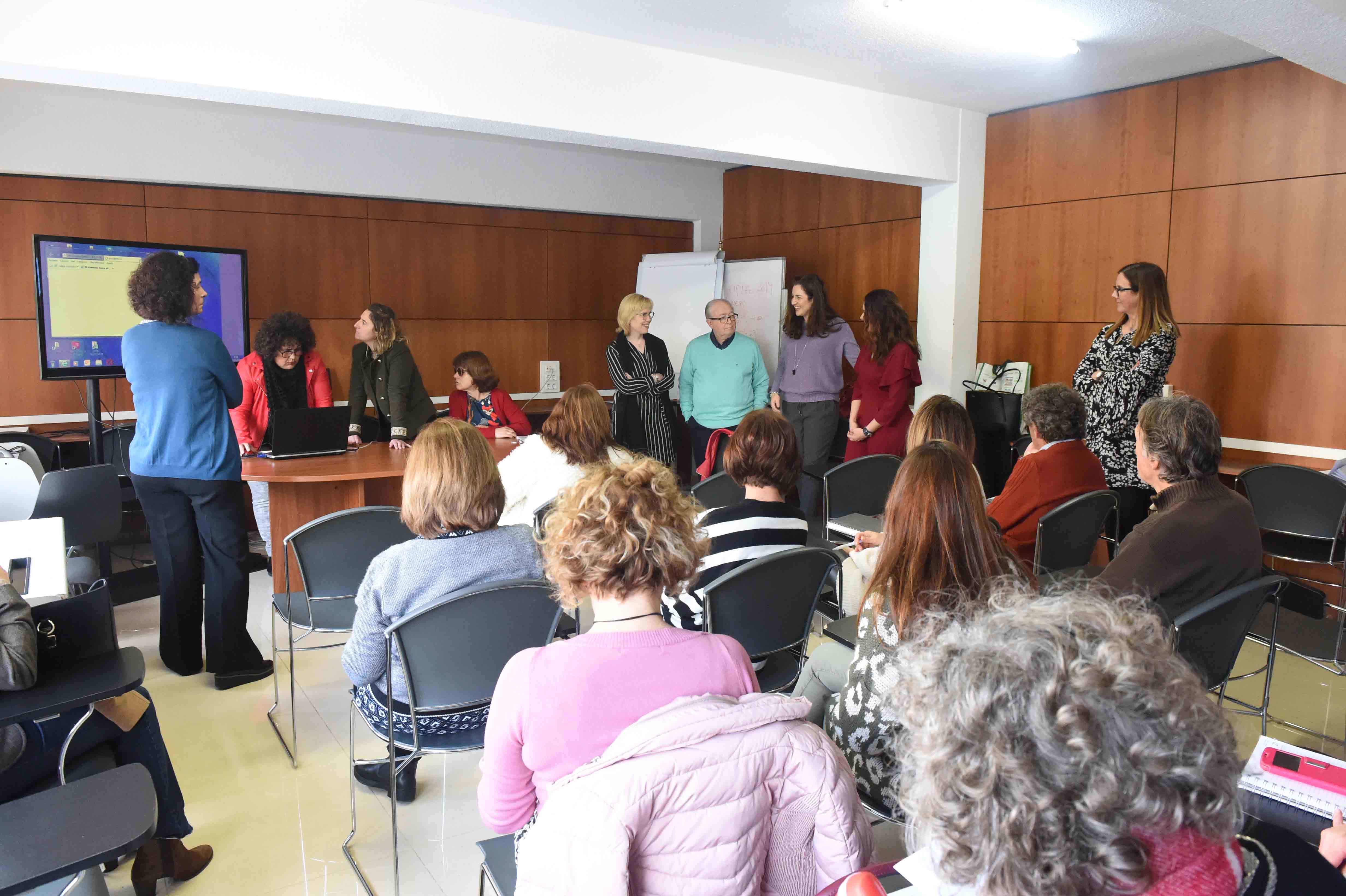 REUNION FOMENTO INSERTA 11