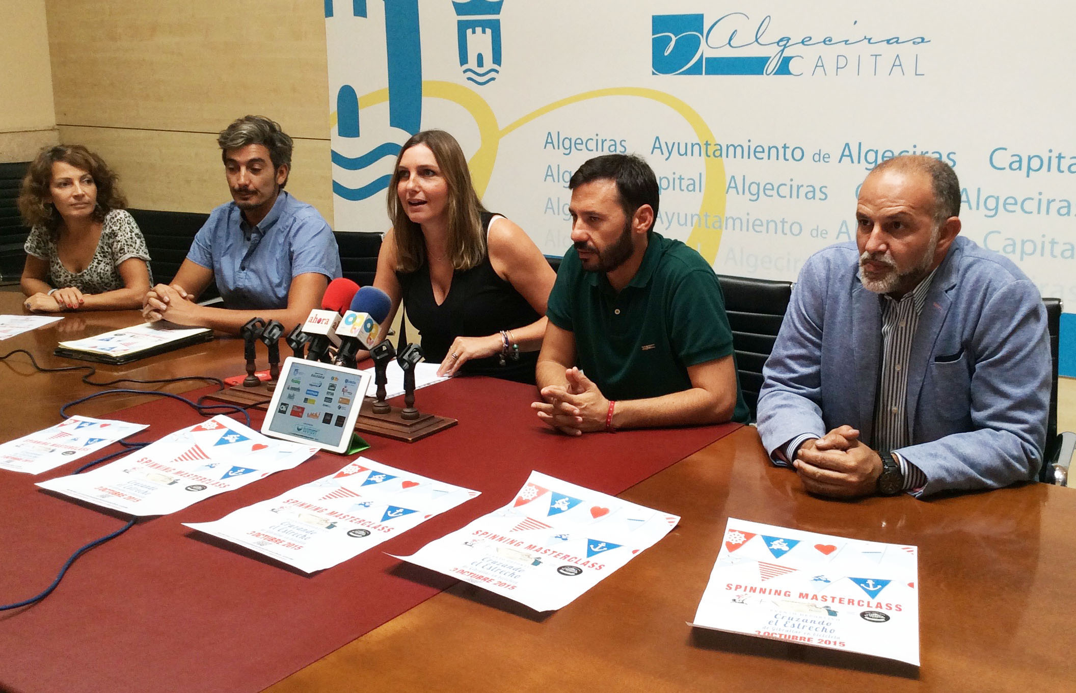 RUEDA SOBRE DESAFÍO DEL ESTRECHO