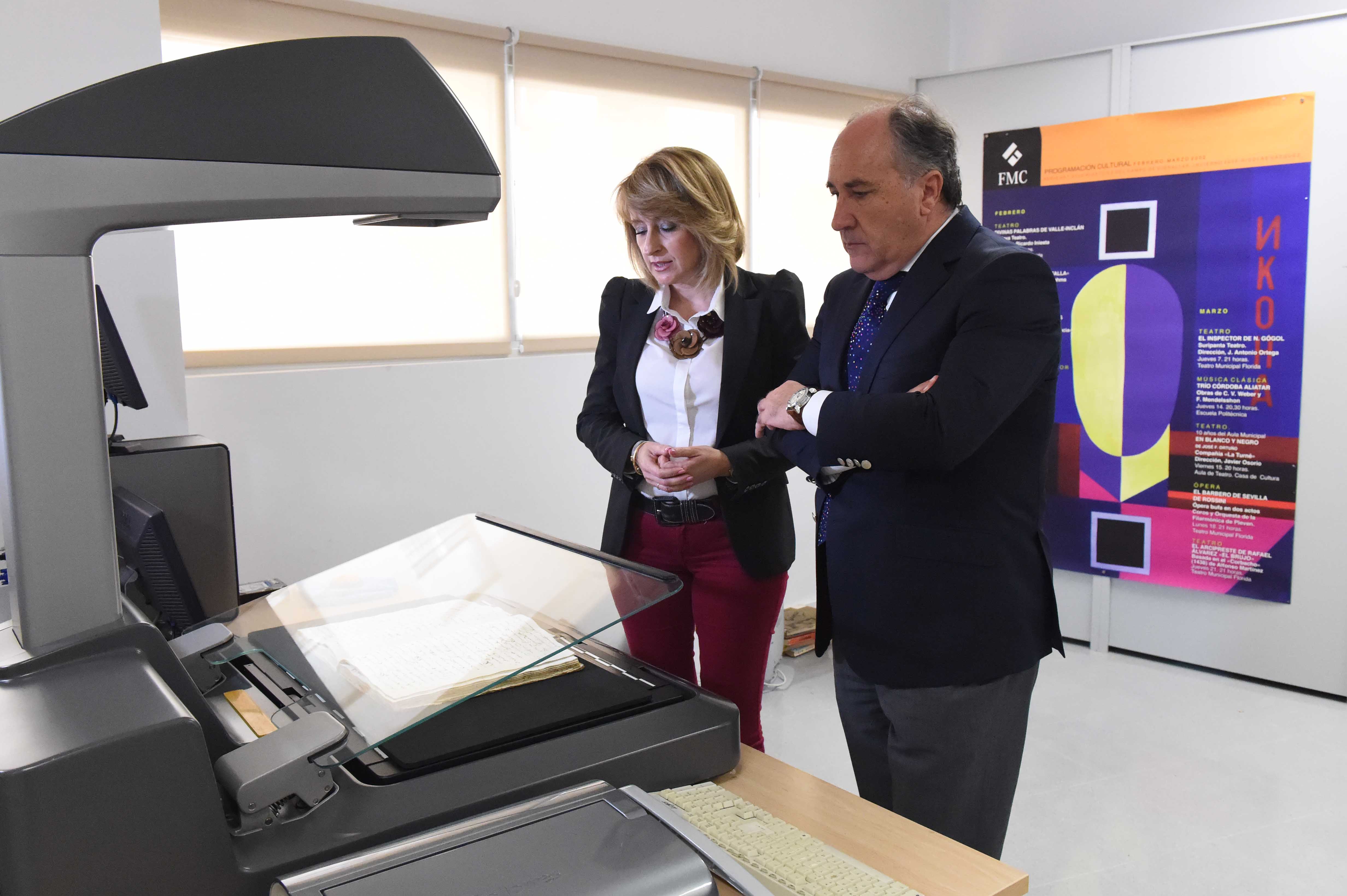 VISITA AL ARCHIVO