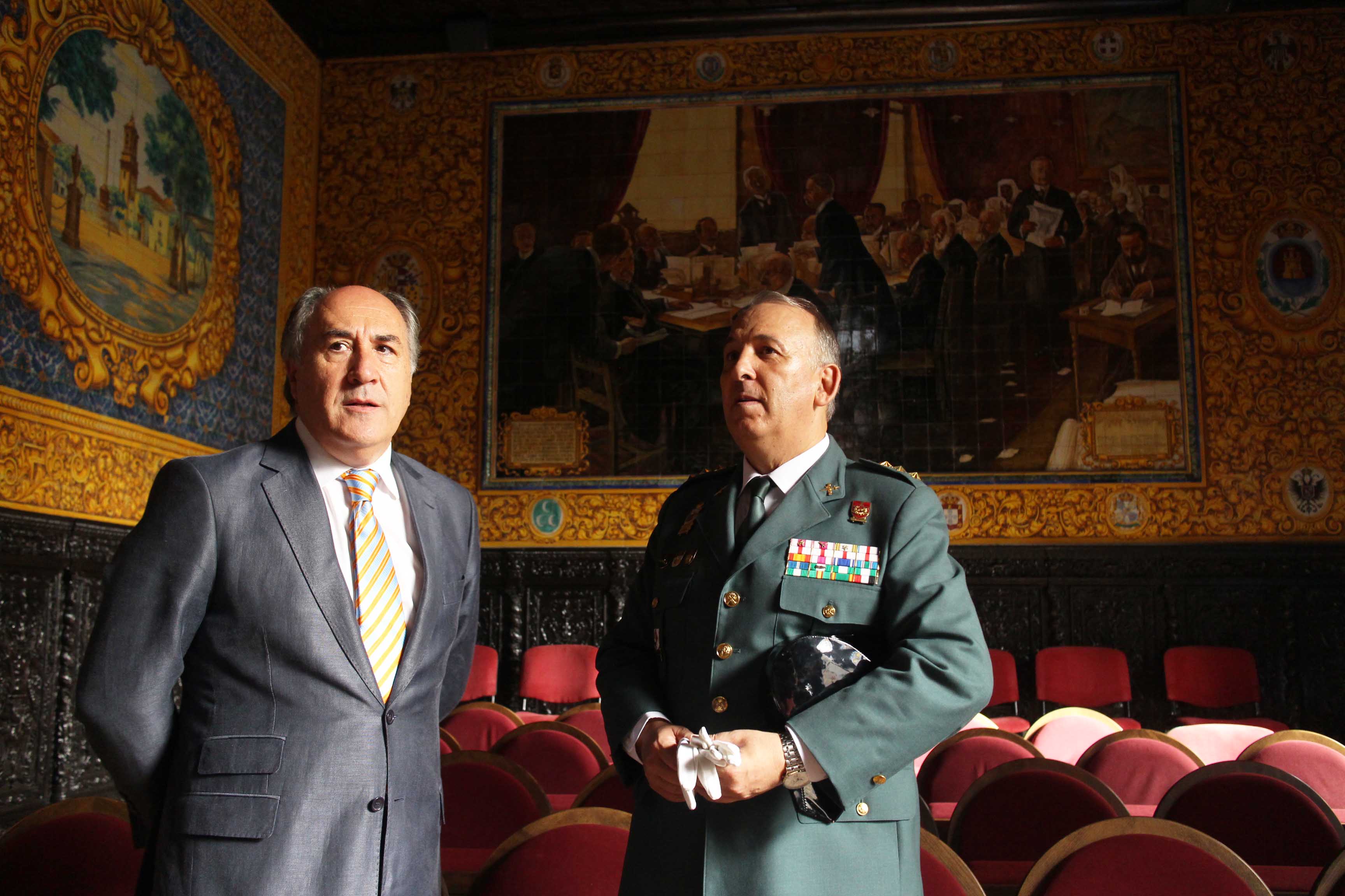VISITA DEL NUEVO CORONEL DE LA GUARDIA CIVIL JESÚS NUÑEZ