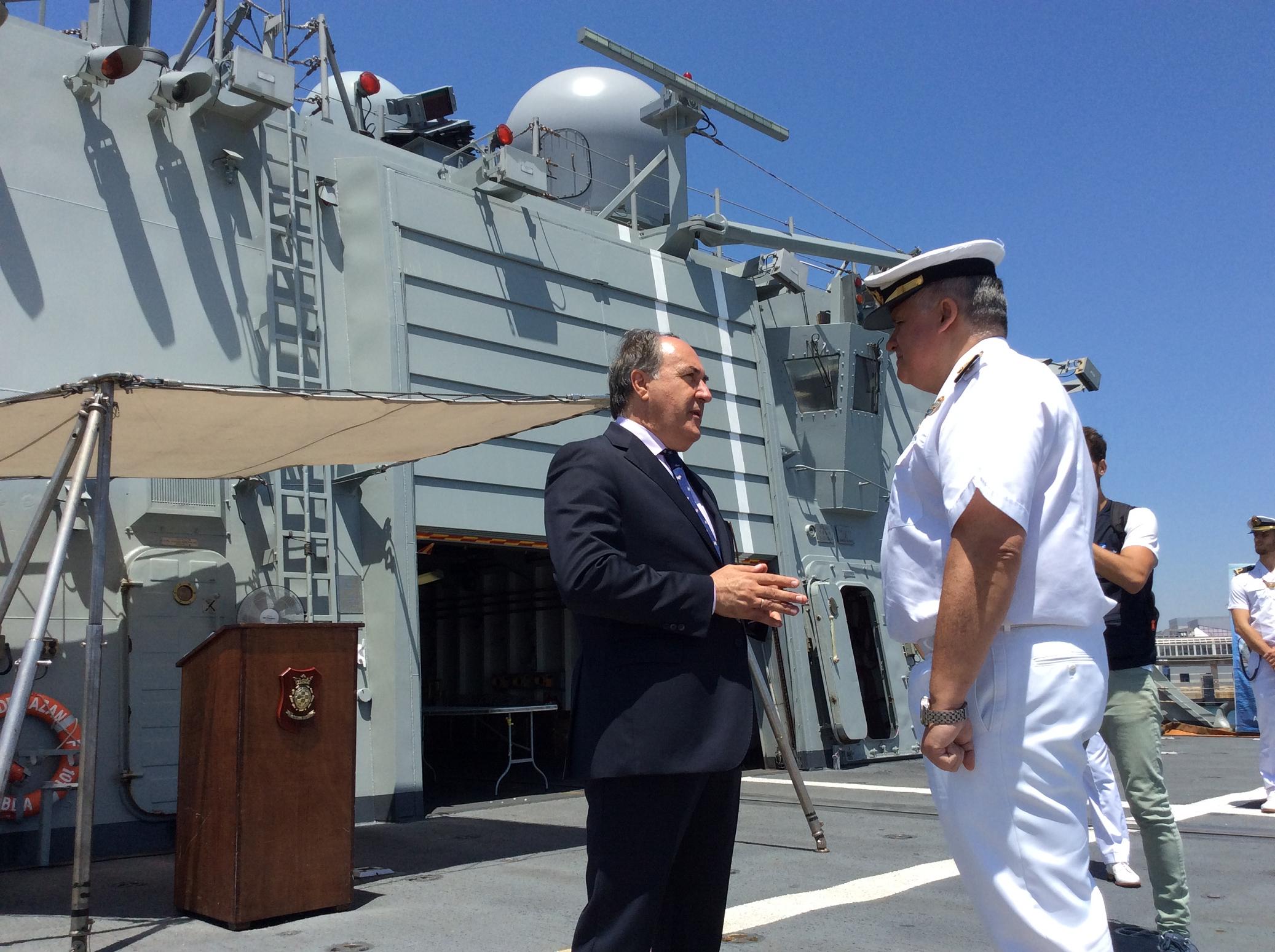 VISITA FRAGATA ALVARO BAZAN