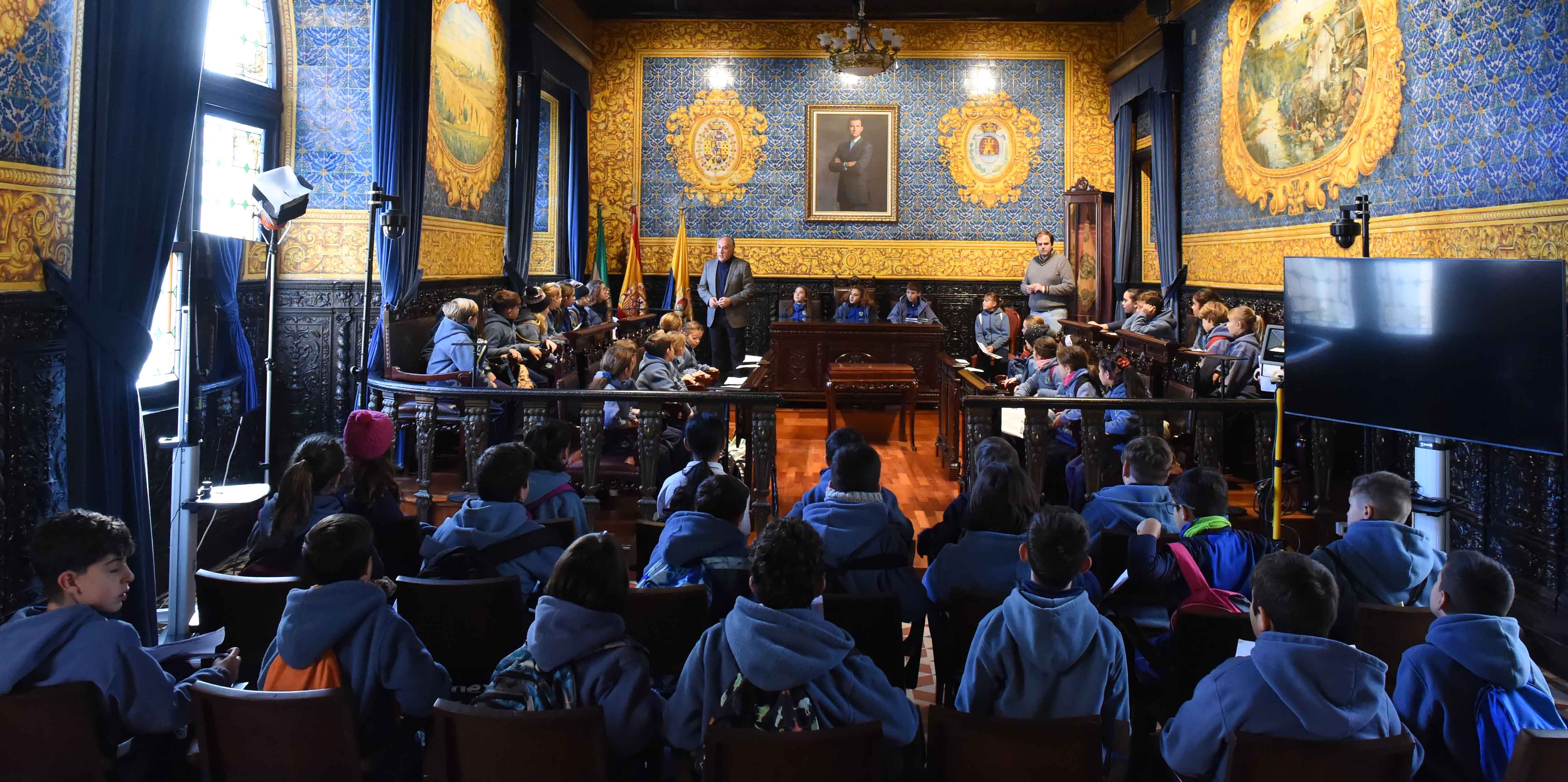 VISITA NIÑOS COLEGIO DE LOS PINOS