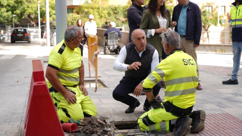 El alcalde destaca el importante avance de las obras de modernización de la avenida Blas Infante