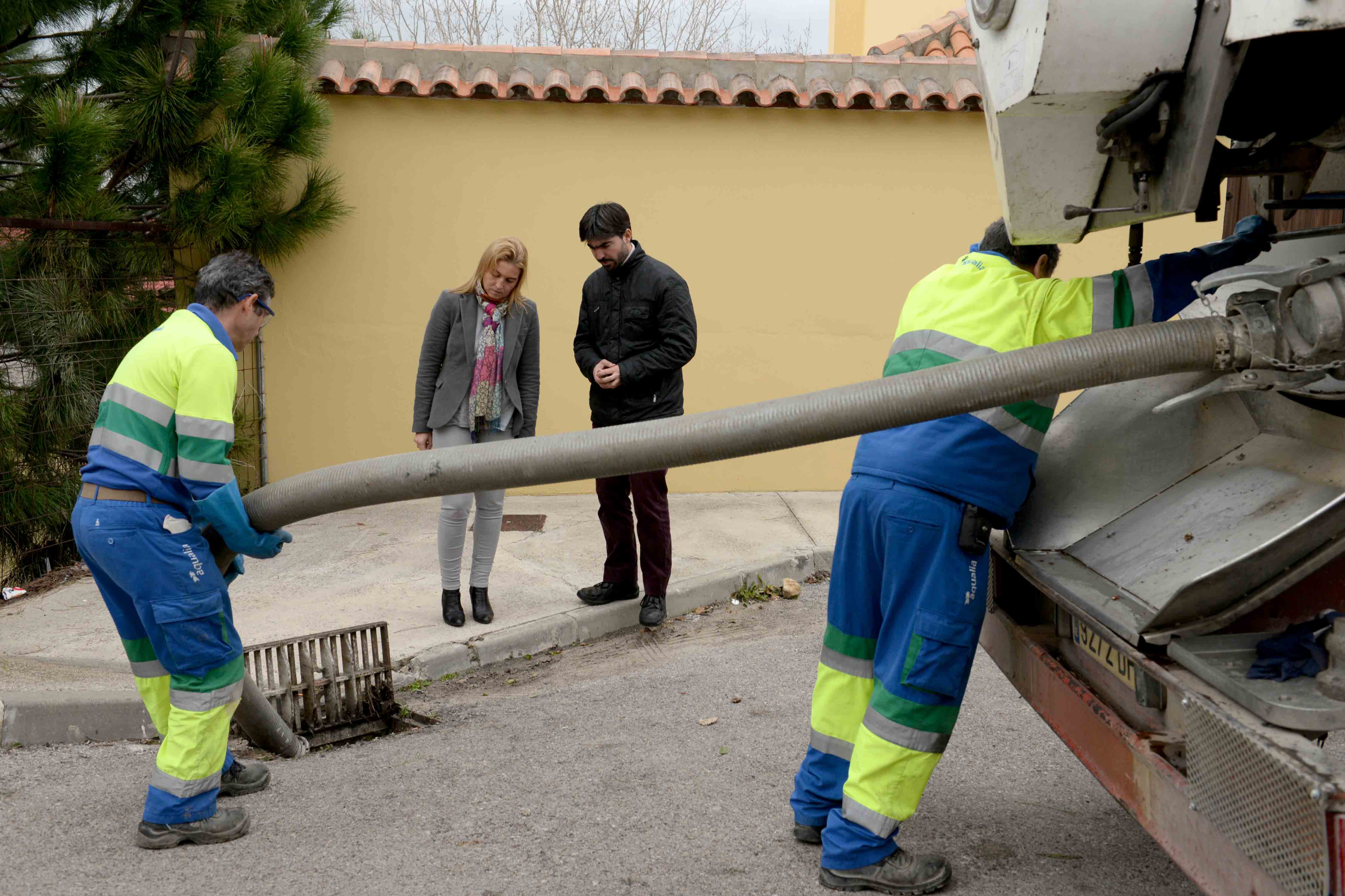 limpieza de imbornales calle amapola