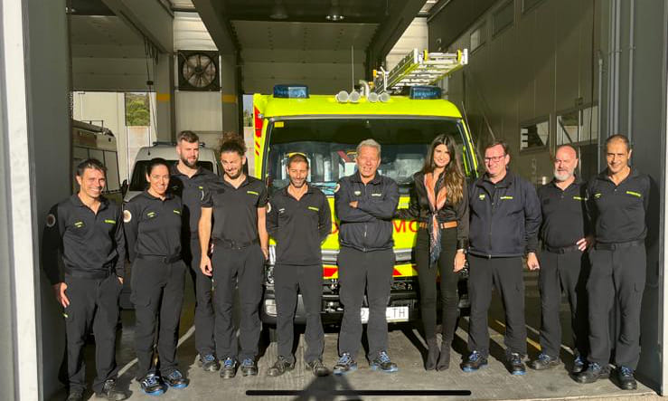 patricia bueno con bomberos