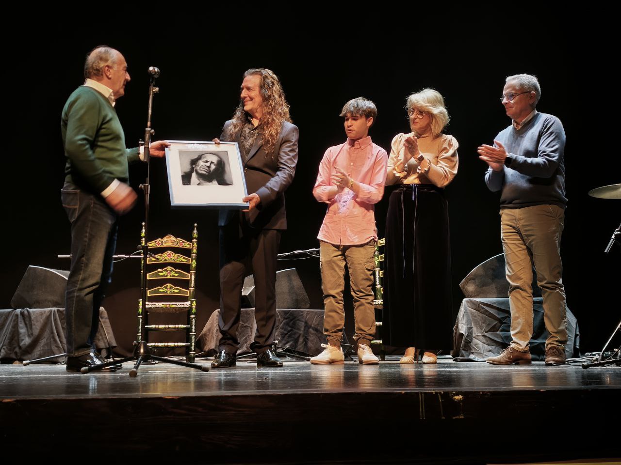 photo_5927049929727609872_y