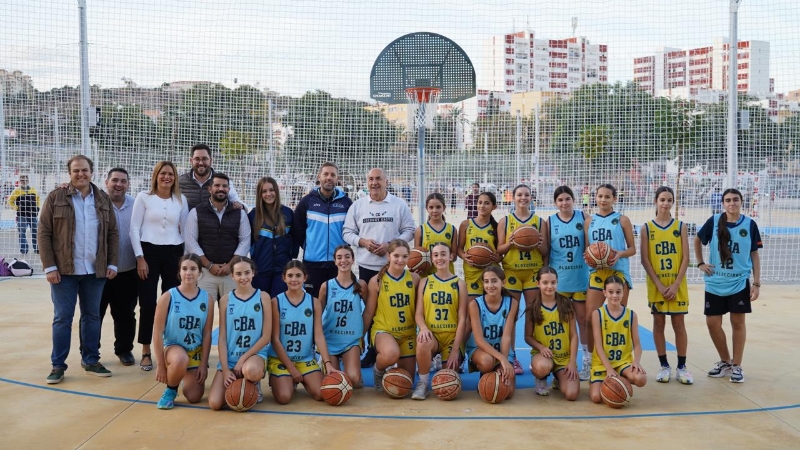Landaluce inaugura las nuevas pistas deportivas del Parque Feria 'Antonio Quintero'