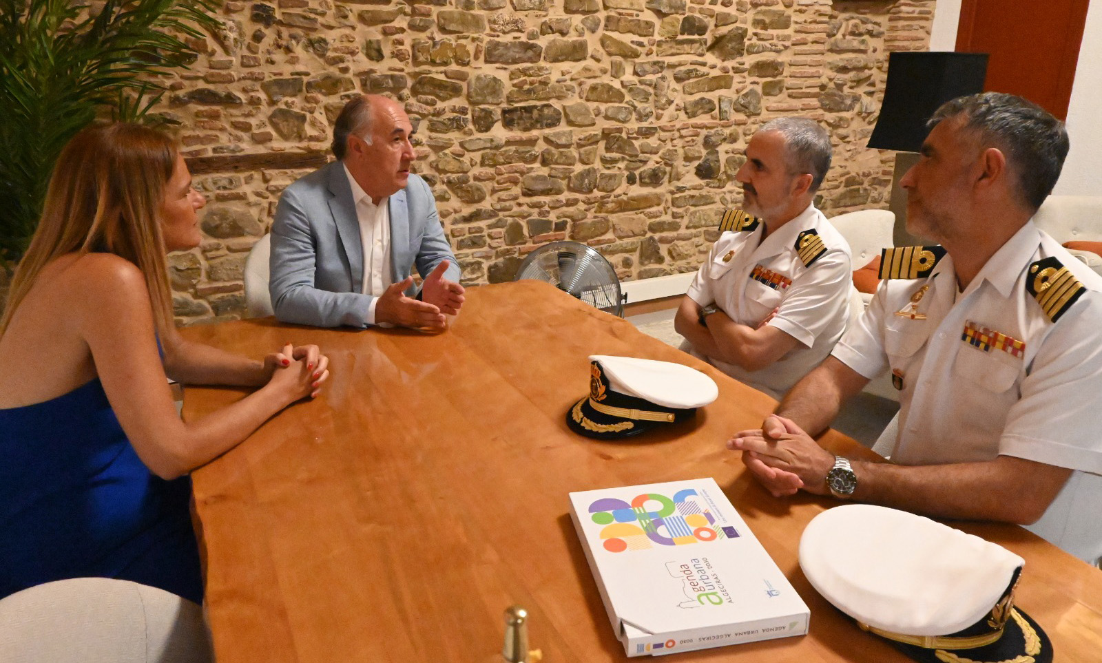 COMANDANTES DE MARINA