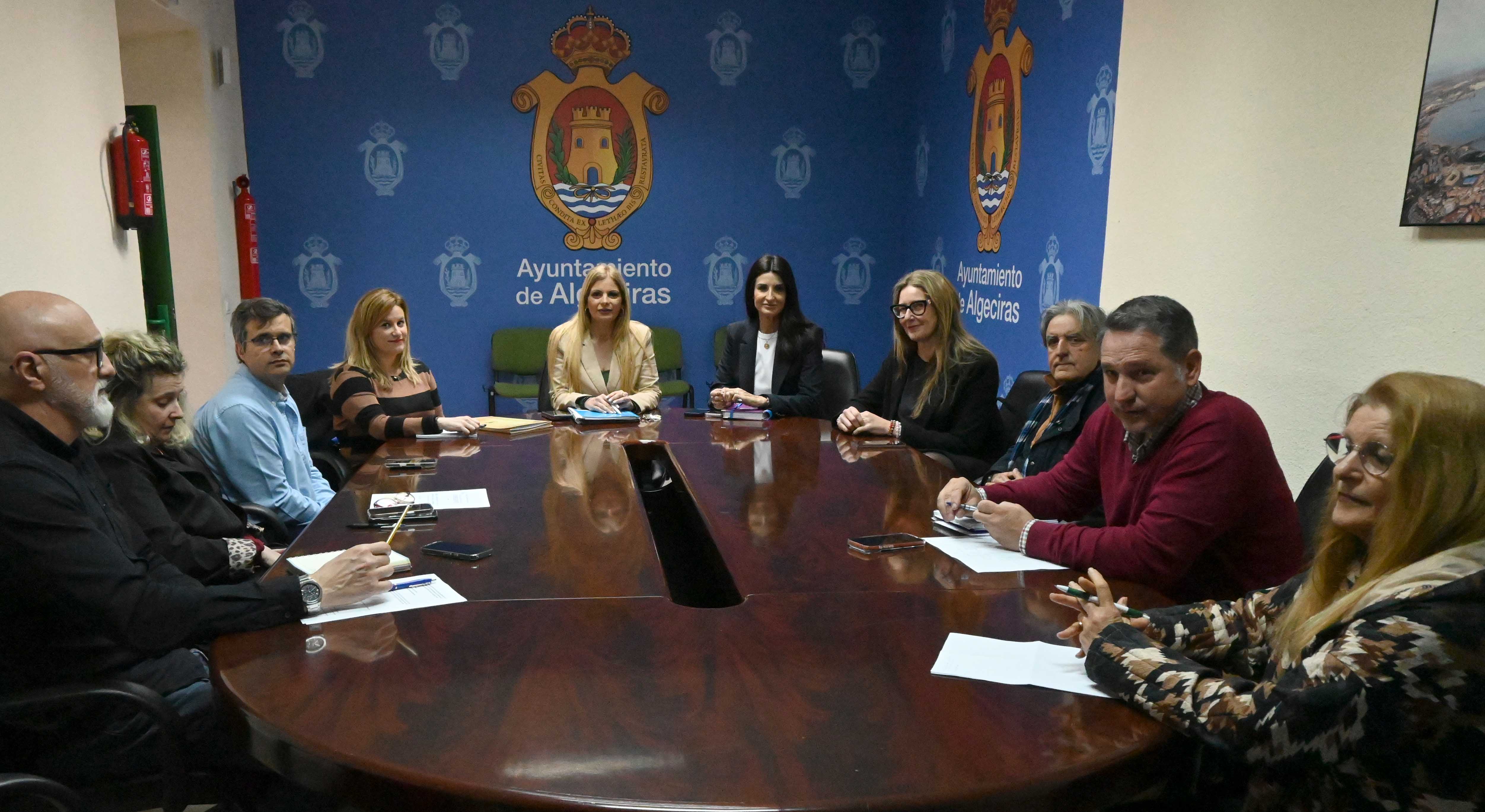 reunion sabina con el colegio de enfermeria